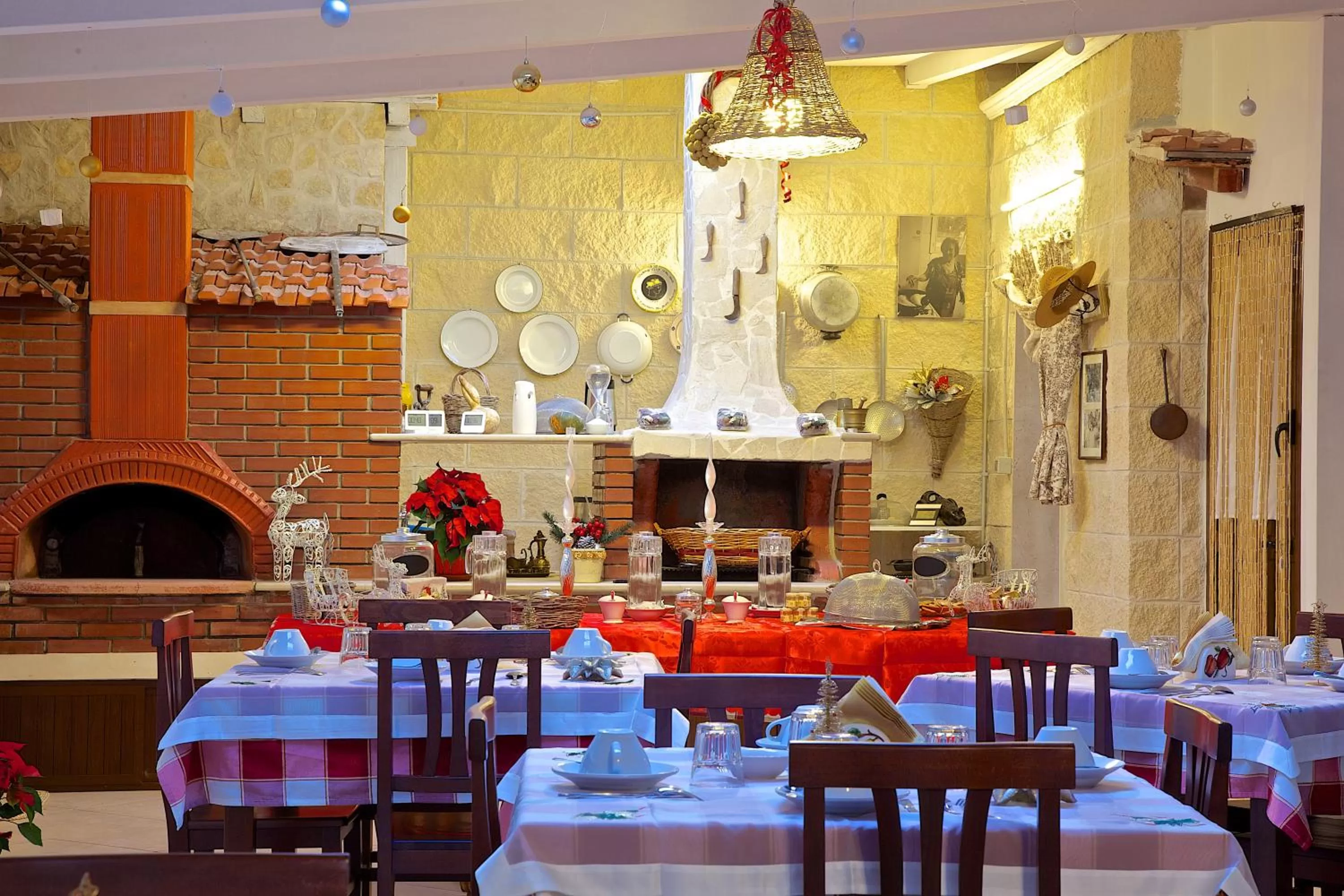 Restaurant/places to eat in B&B Barletta Acasamia con Parcheggio Privato