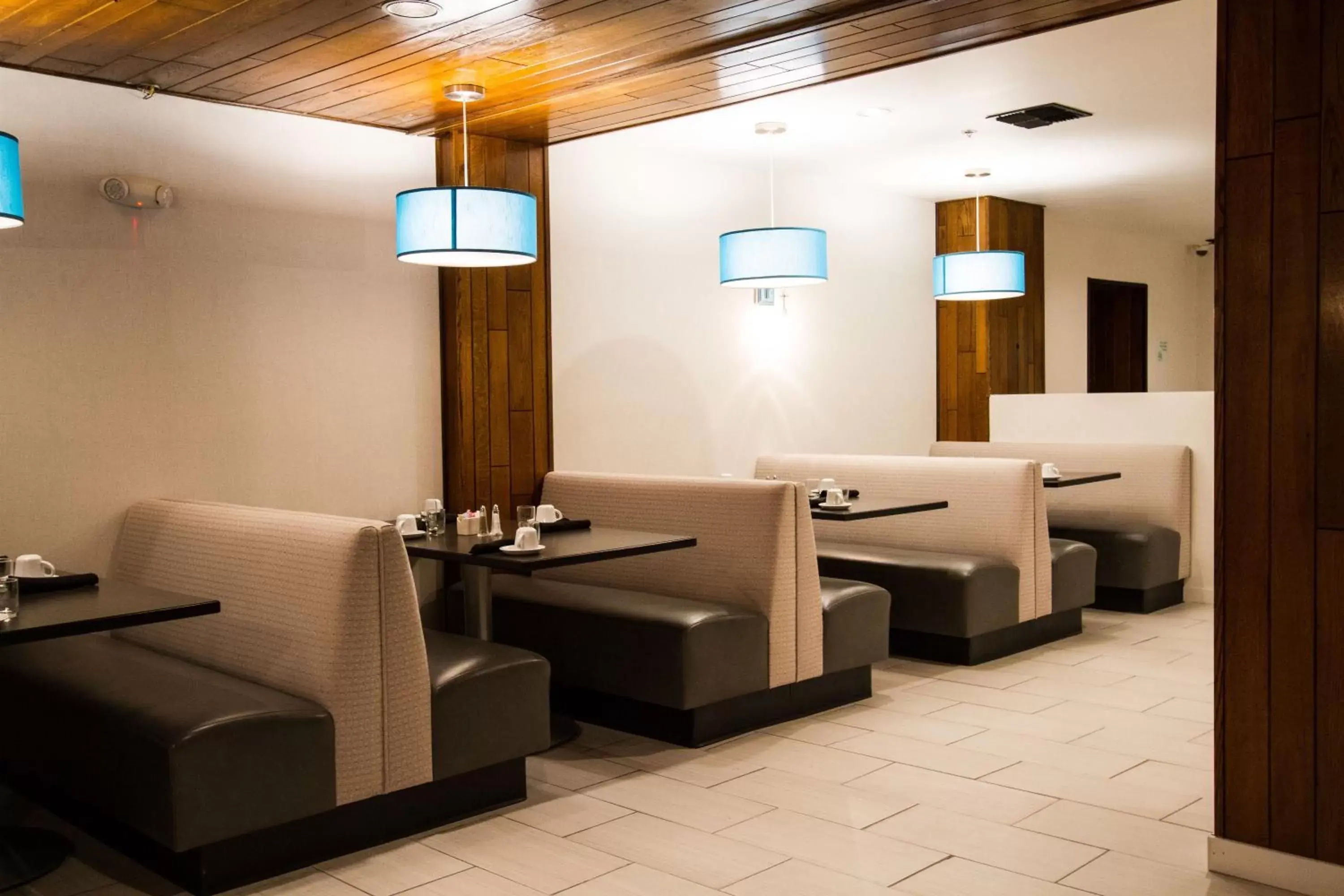 Restaurant/places to eat in Holiday Inn Victorville by IHG Restaurant/places to eat in Holiday Inn Victorville by IHG