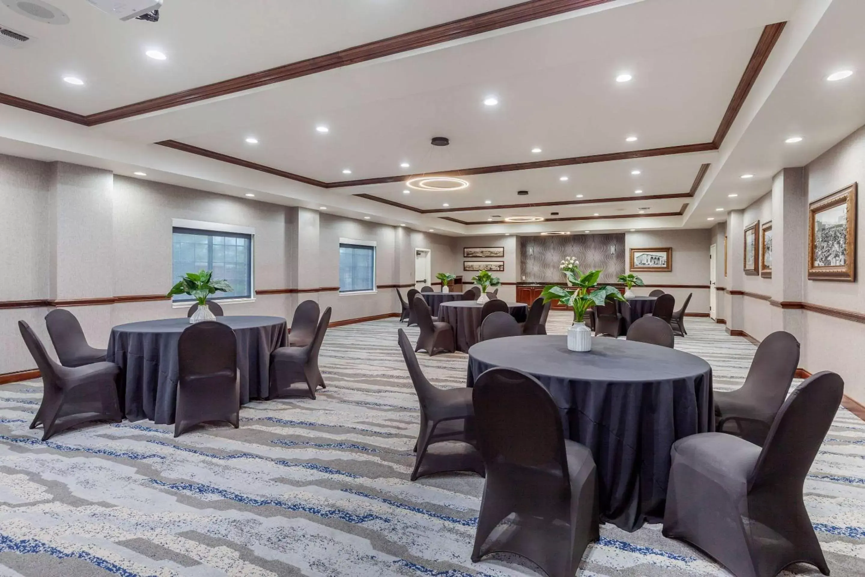 Banquet/Function facilities, Banquet Facilities in Clarion Pointe Sulphur Springs