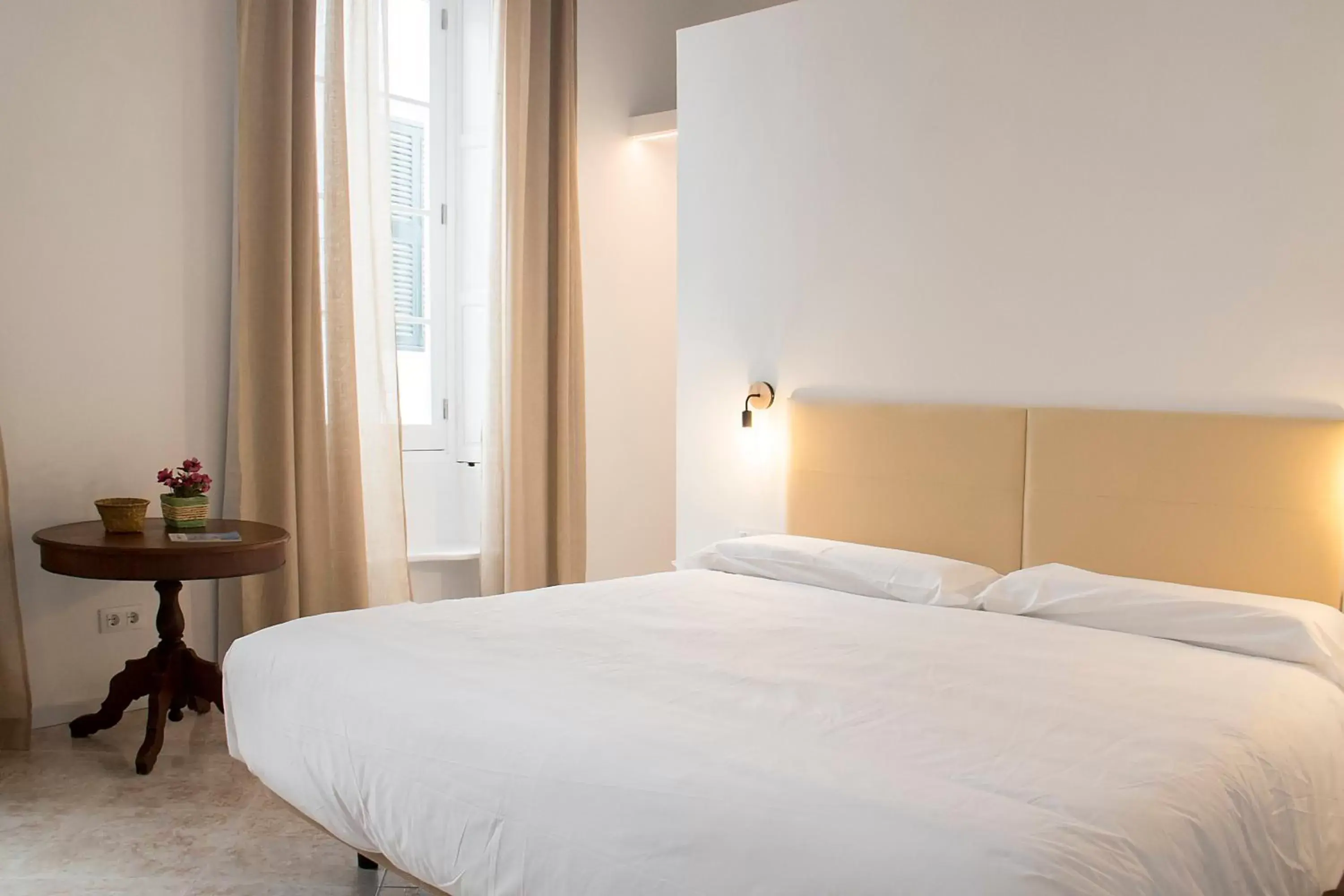 Bedroom, Bed in Hotel Nou Sant Antoni