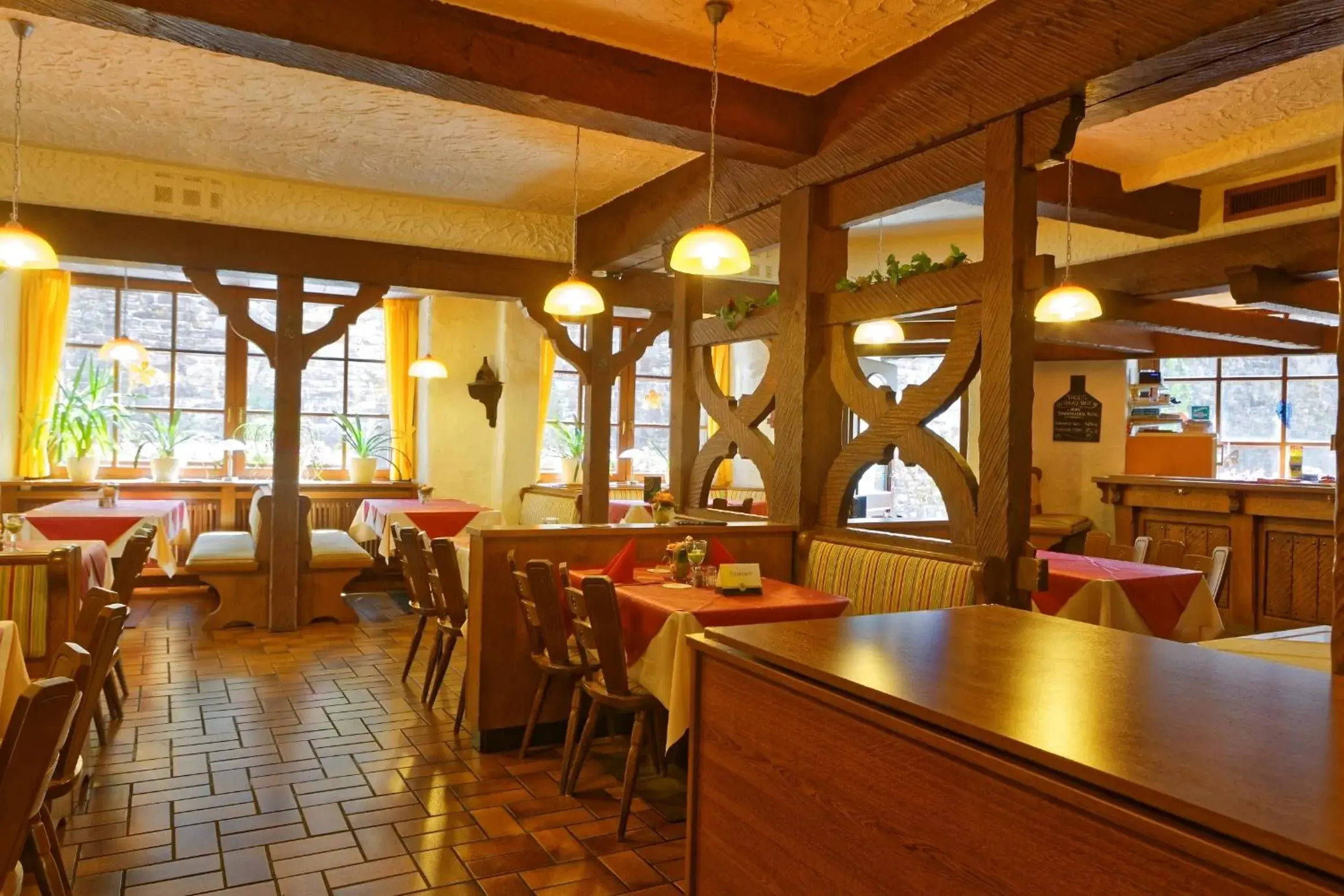 Restaurant/Places to Eat in Moselstern Hotel Zum guten Onkel