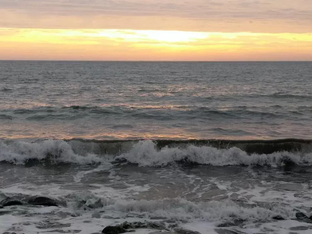 Beach, Sunrise/Sunset in The Chapel Guest House