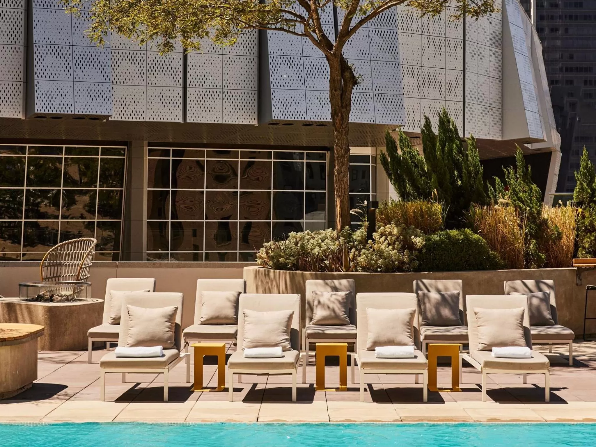 Restaurant/places to eat in Kimpton Sawyer Hotel by IHG