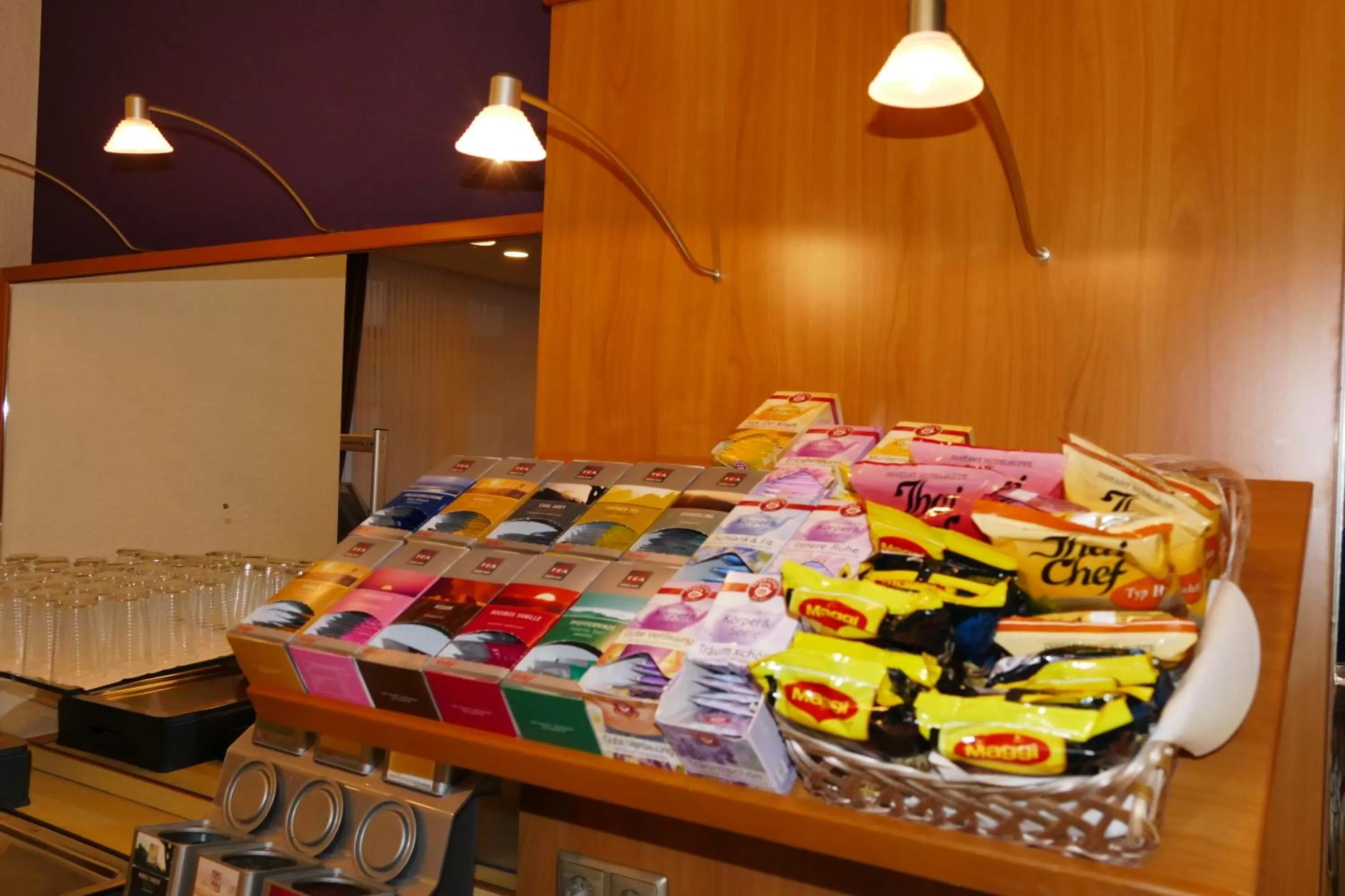 Asian breakfast, Bed in City Partner Central-Hotel Wuppertal