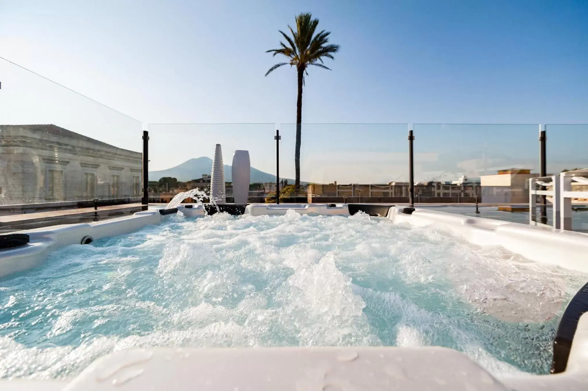 Hot Tub, Swimming Pool in Dream House Pompei