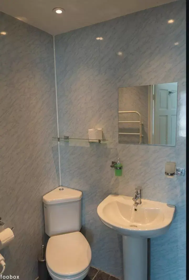 Shower, Bathroom in Weymouth Bay Hotel