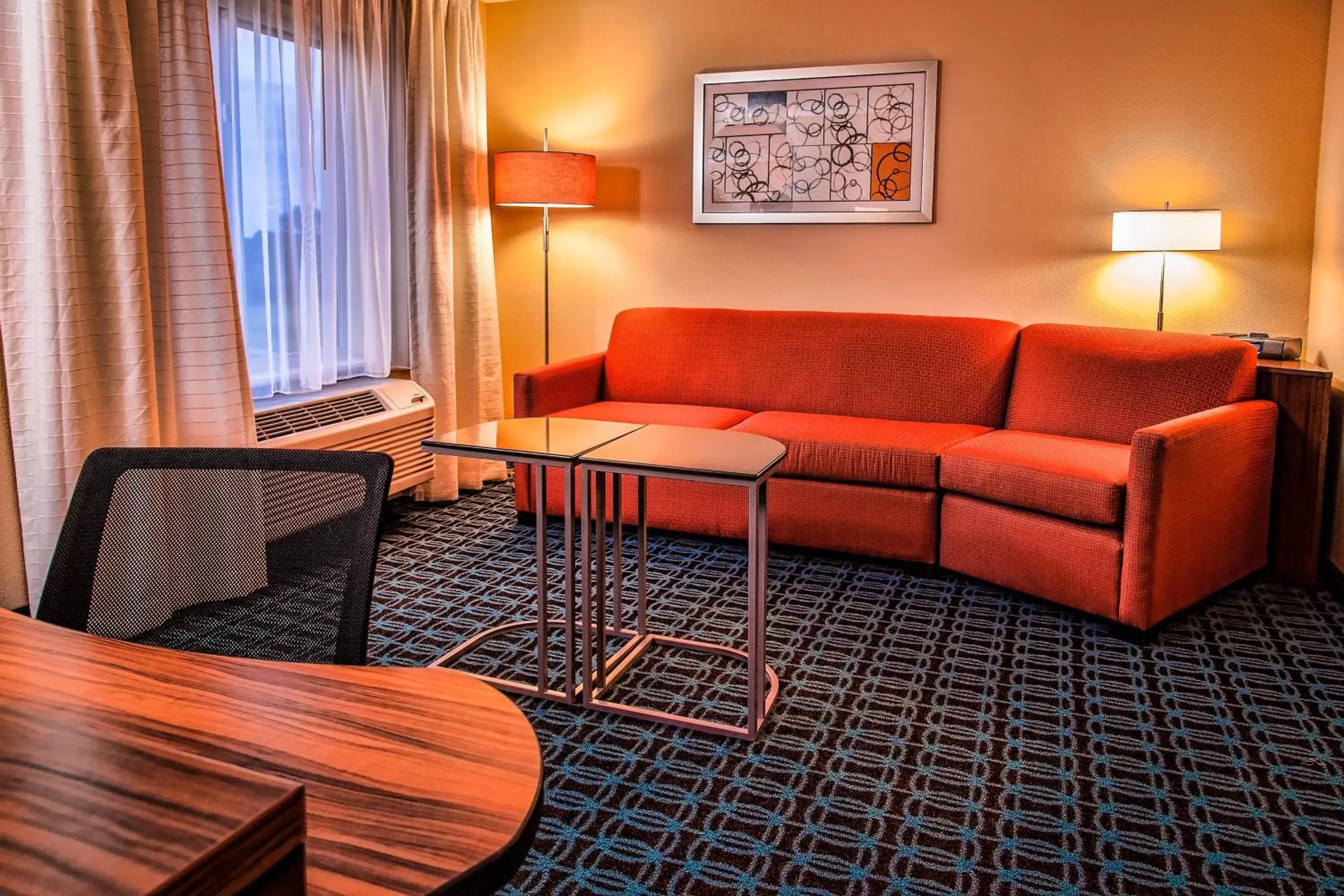 Living room, Seating Area in Fairfield Inn & Suites by Marriott Montgomery Airport