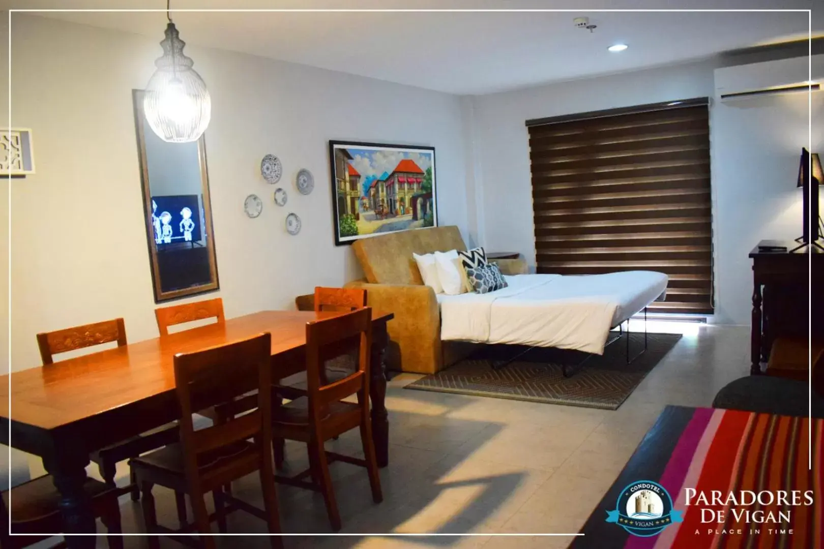 Photo of the whole room, Bed in Paradores de Vigan Photo of the whole room, Bed in Paradores de Vigan