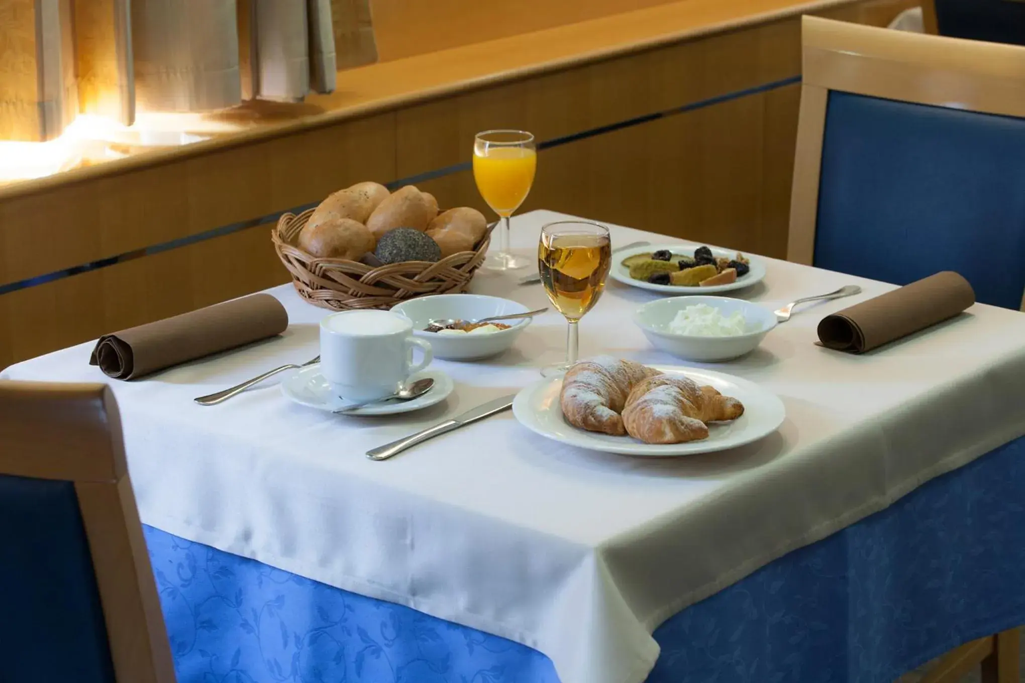 Restaurant/places to eat in Hotel Jezero Restaurant/places to eat in Hotel Jezero