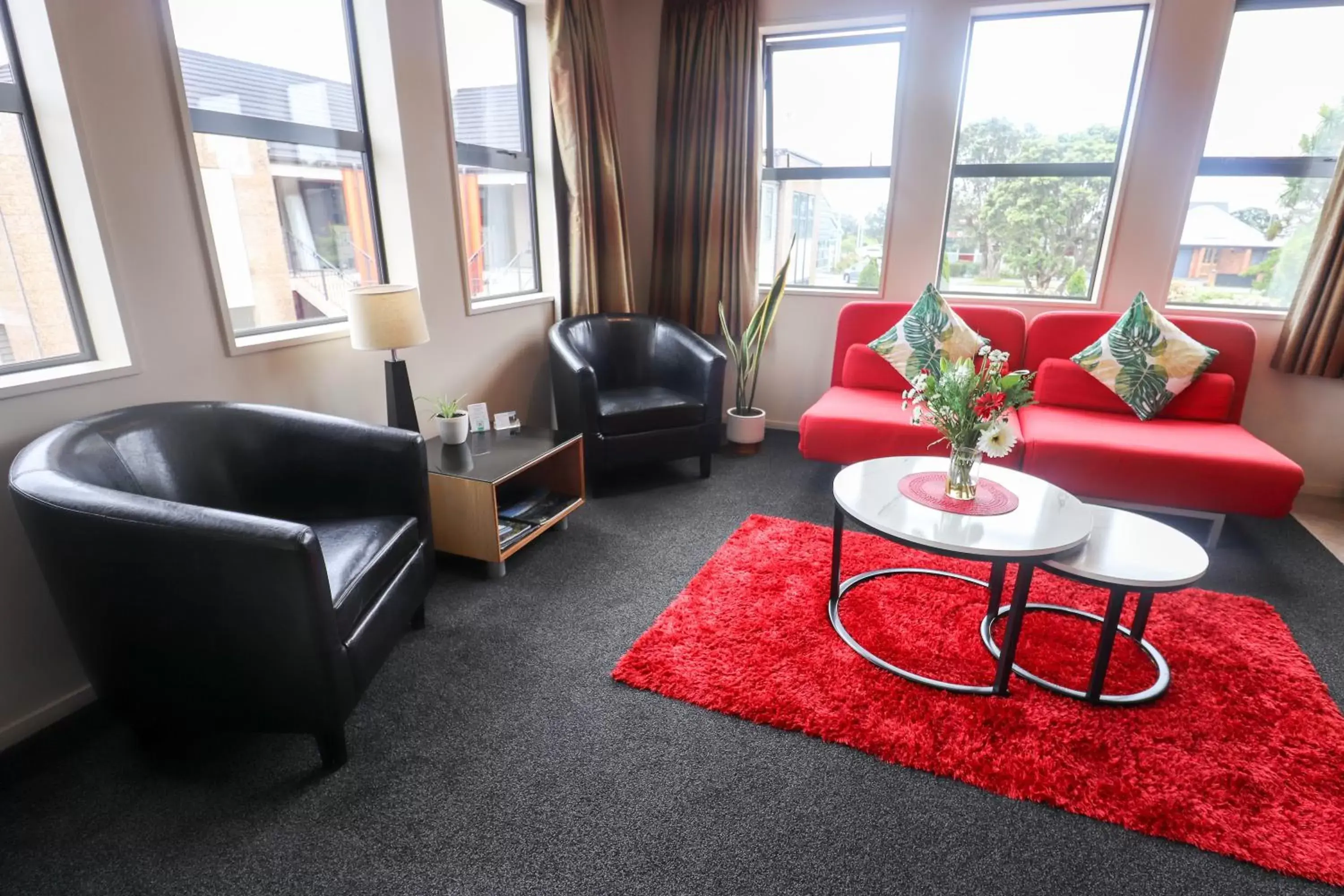 Living room, Seating Area in Coleraine Suites & Apartments