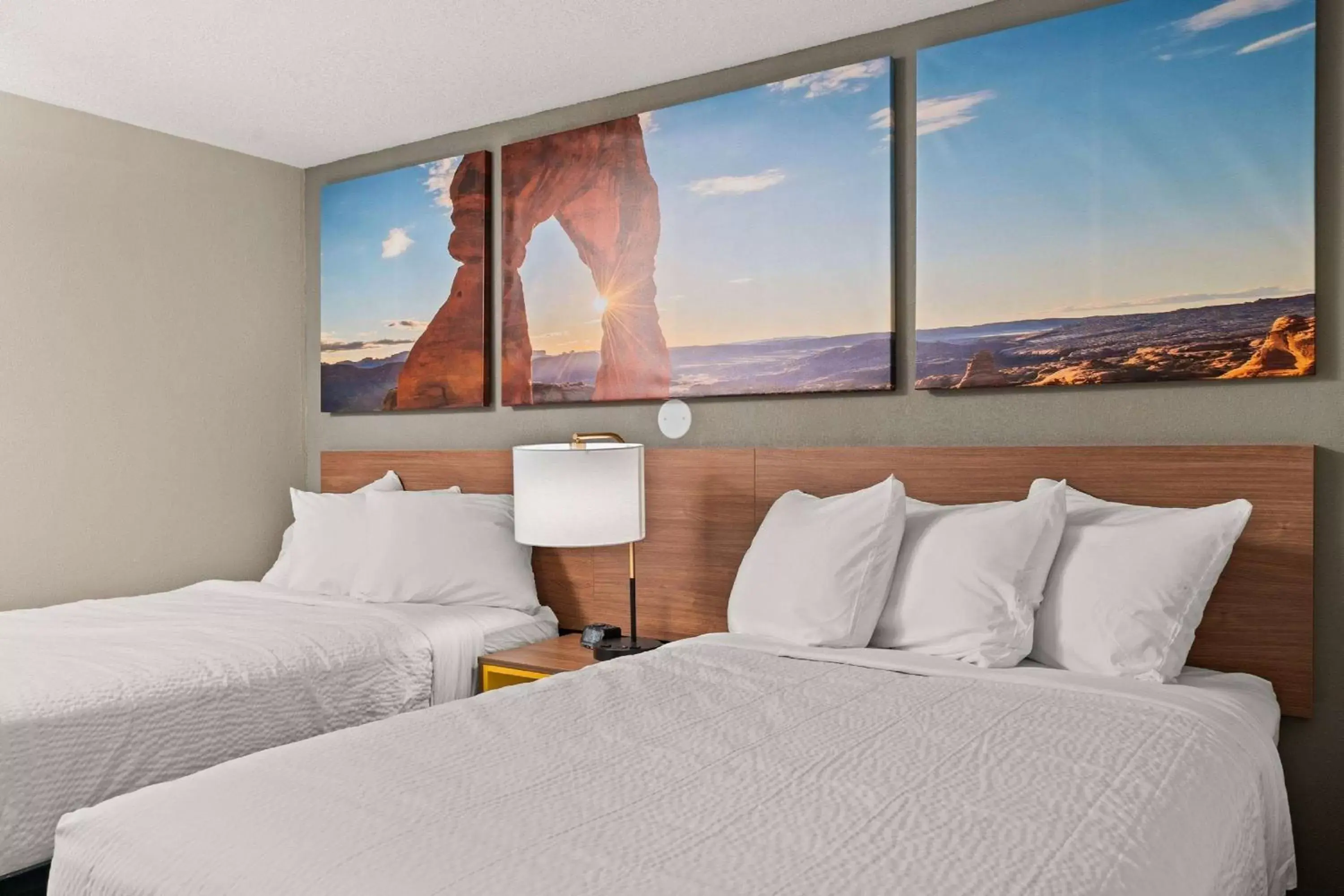 Photo of the whole room, Bed in Days Inn by Wyndham Albuquerque I-25