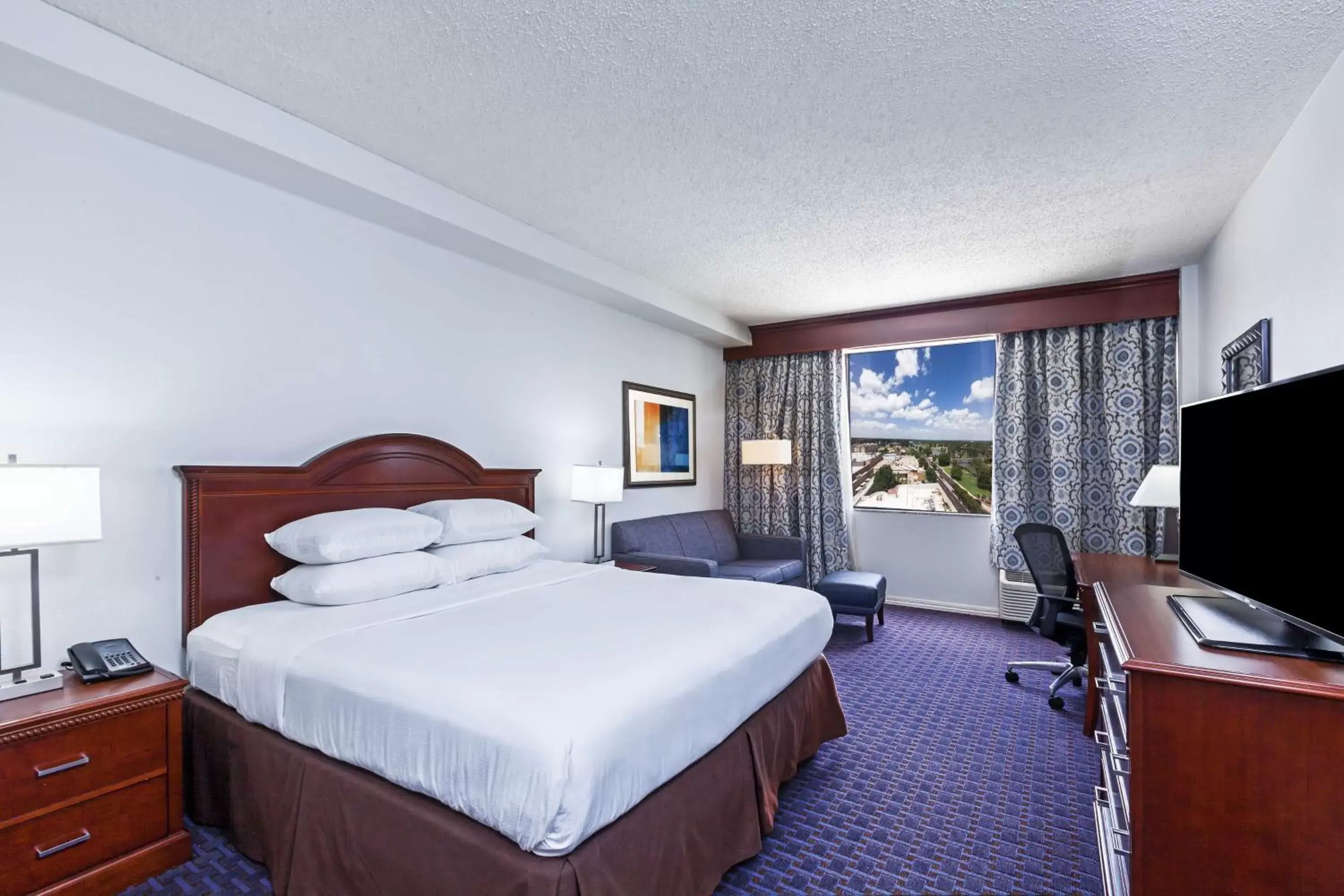 Bed in Hilton Waco Bed in Hilton Waco