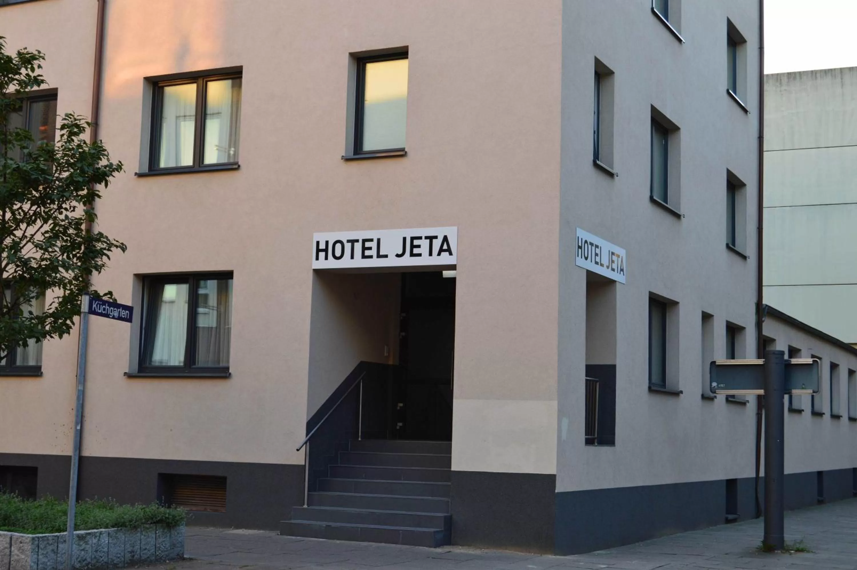 Facade/entrance in Hotel Jeta