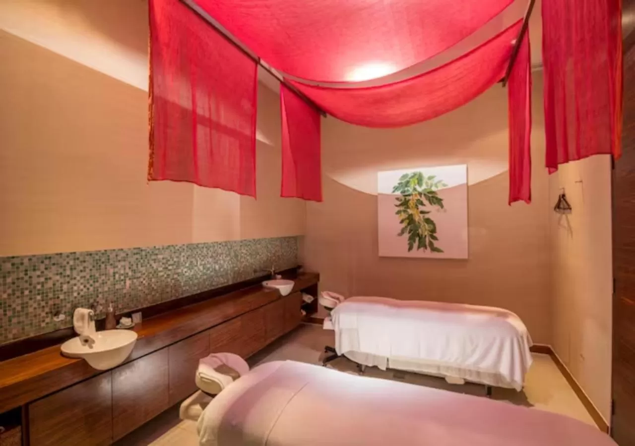Massage, Bed in Chatrium Sathon Bangkok