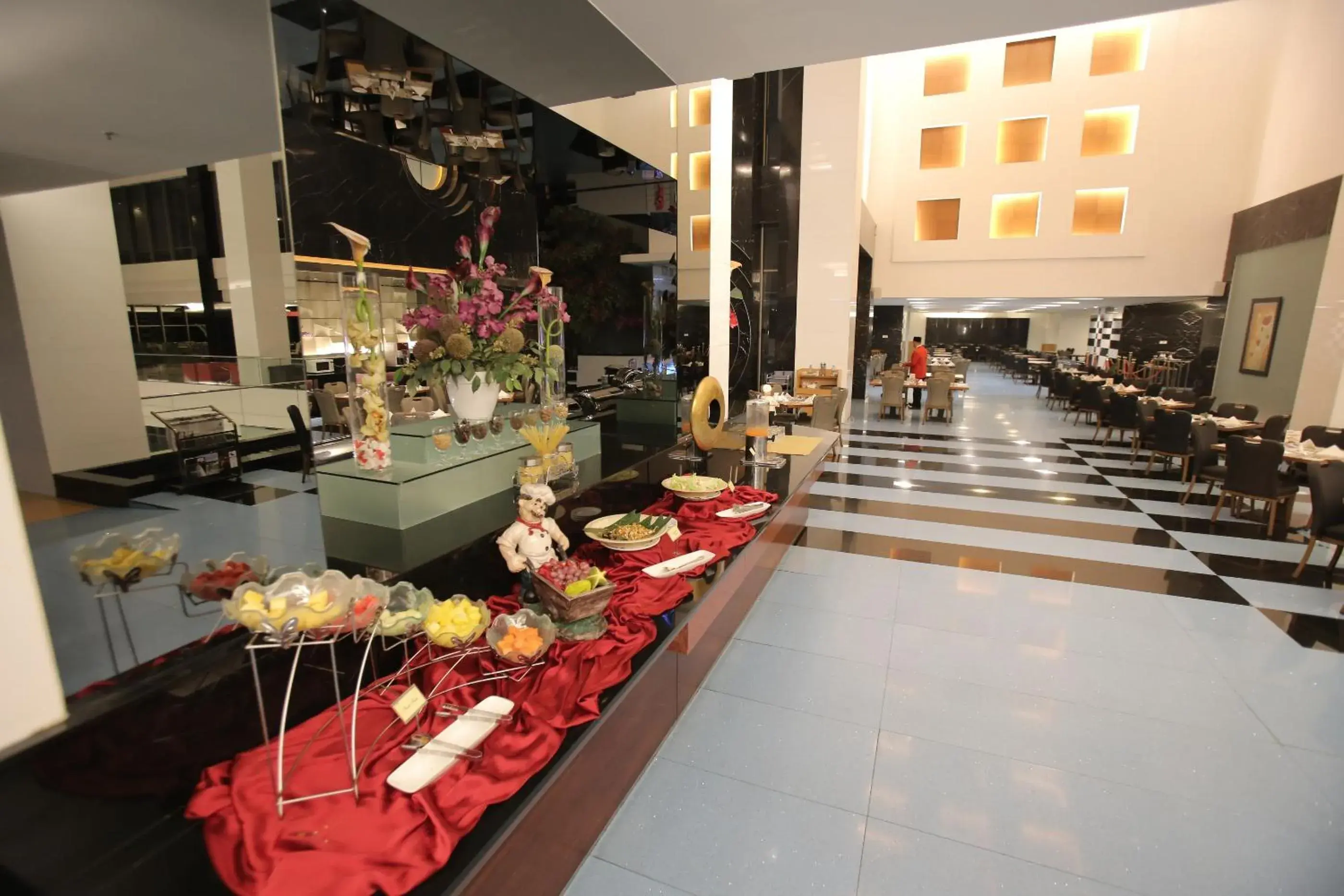 Breakfast in Merlynn Park Hotel Breakfast in Merlynn Park Hotel