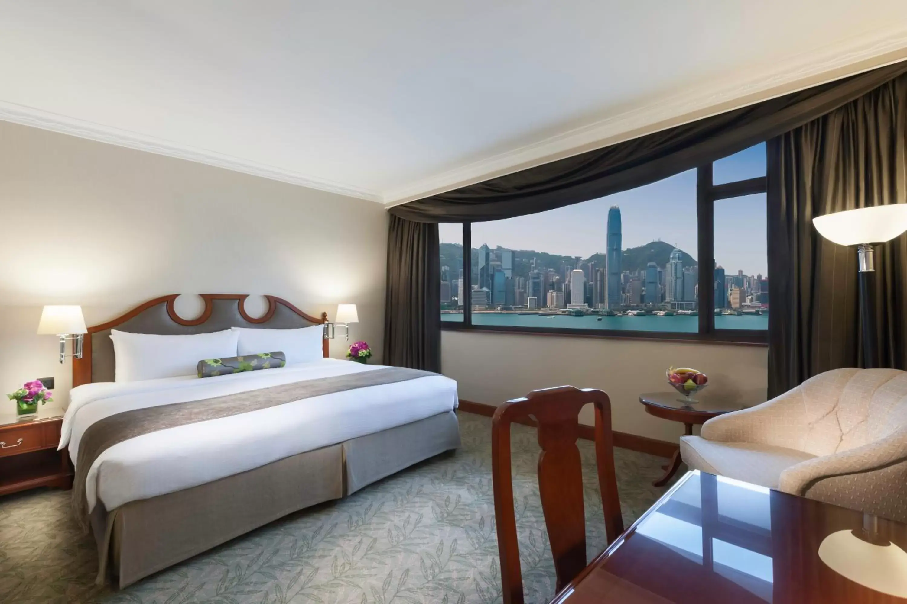 Bedroom in Marco Polo Hongkong Hotel