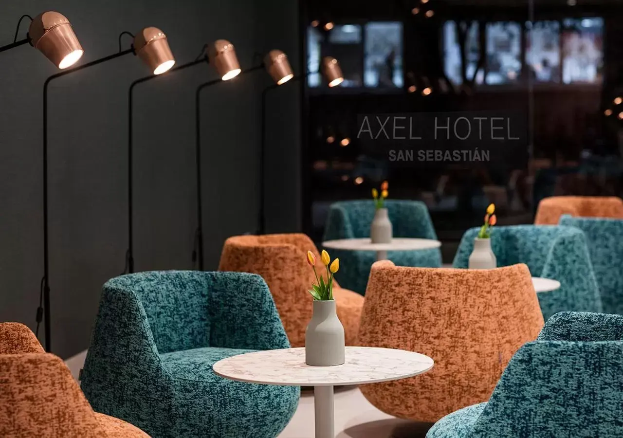 Lounge or bar in Axel Hotel San Sebastián - Adults Only