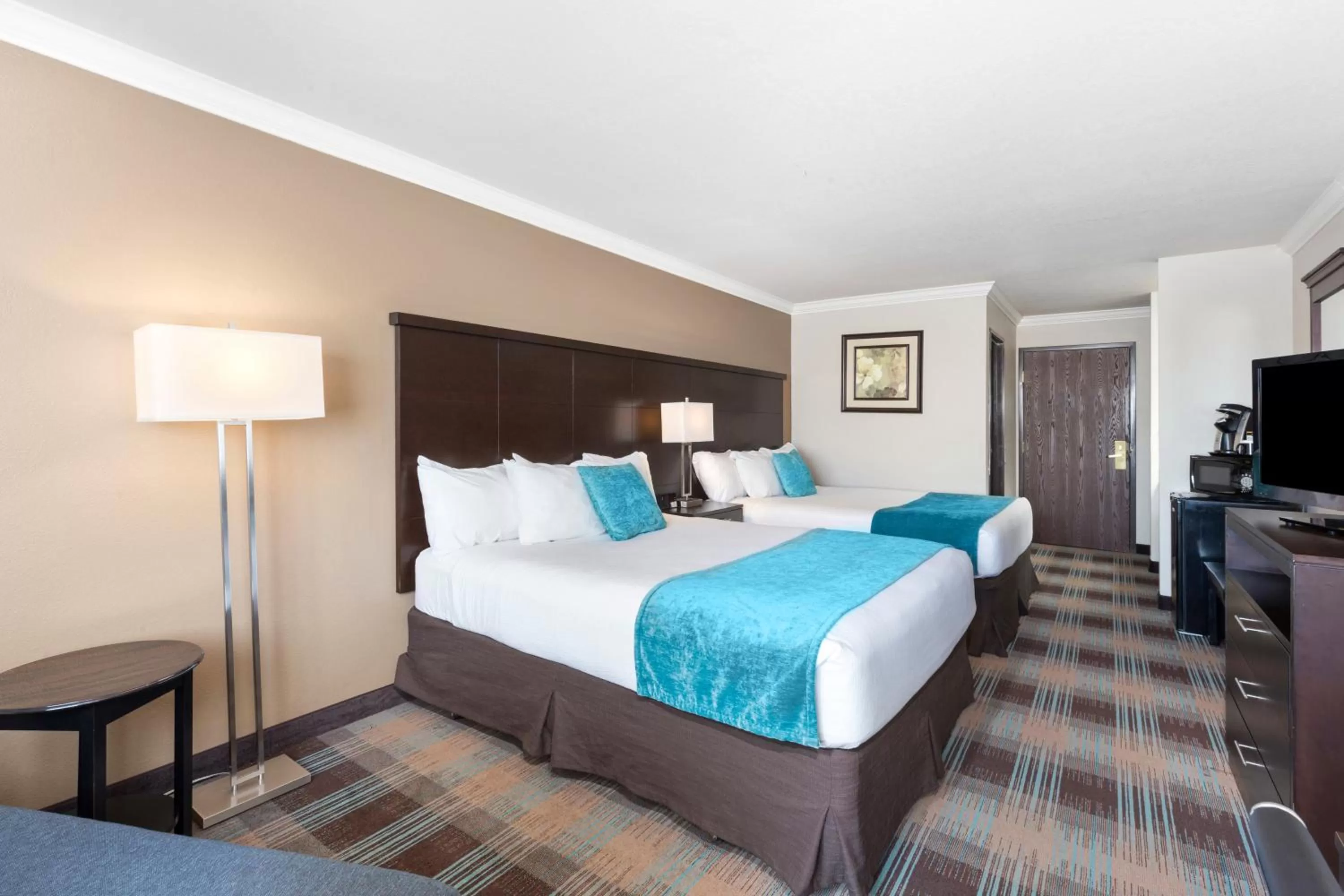 Photo of the whole room, Bed in Inn at Moses Lake