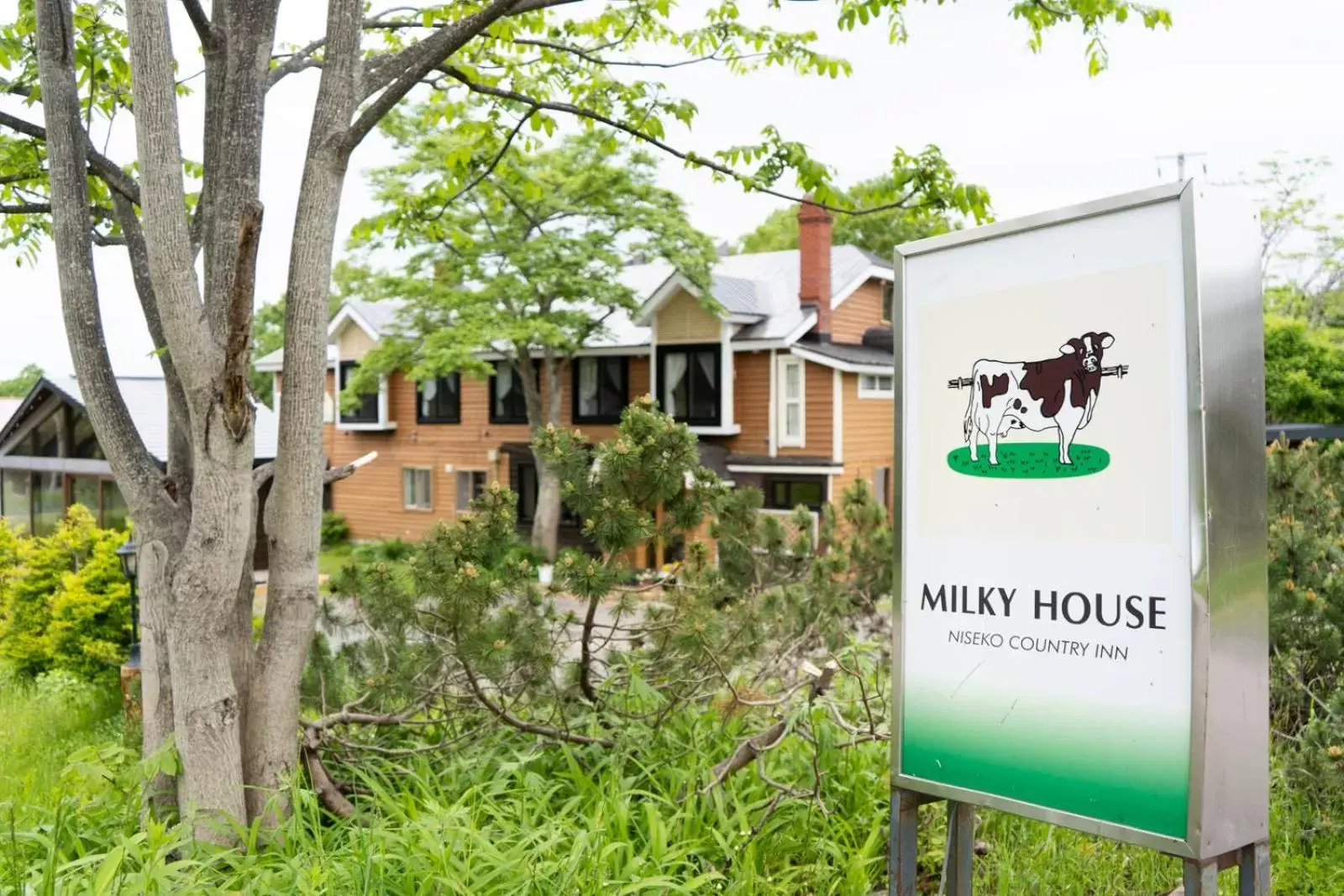 Property Building in Country Inn Milky House