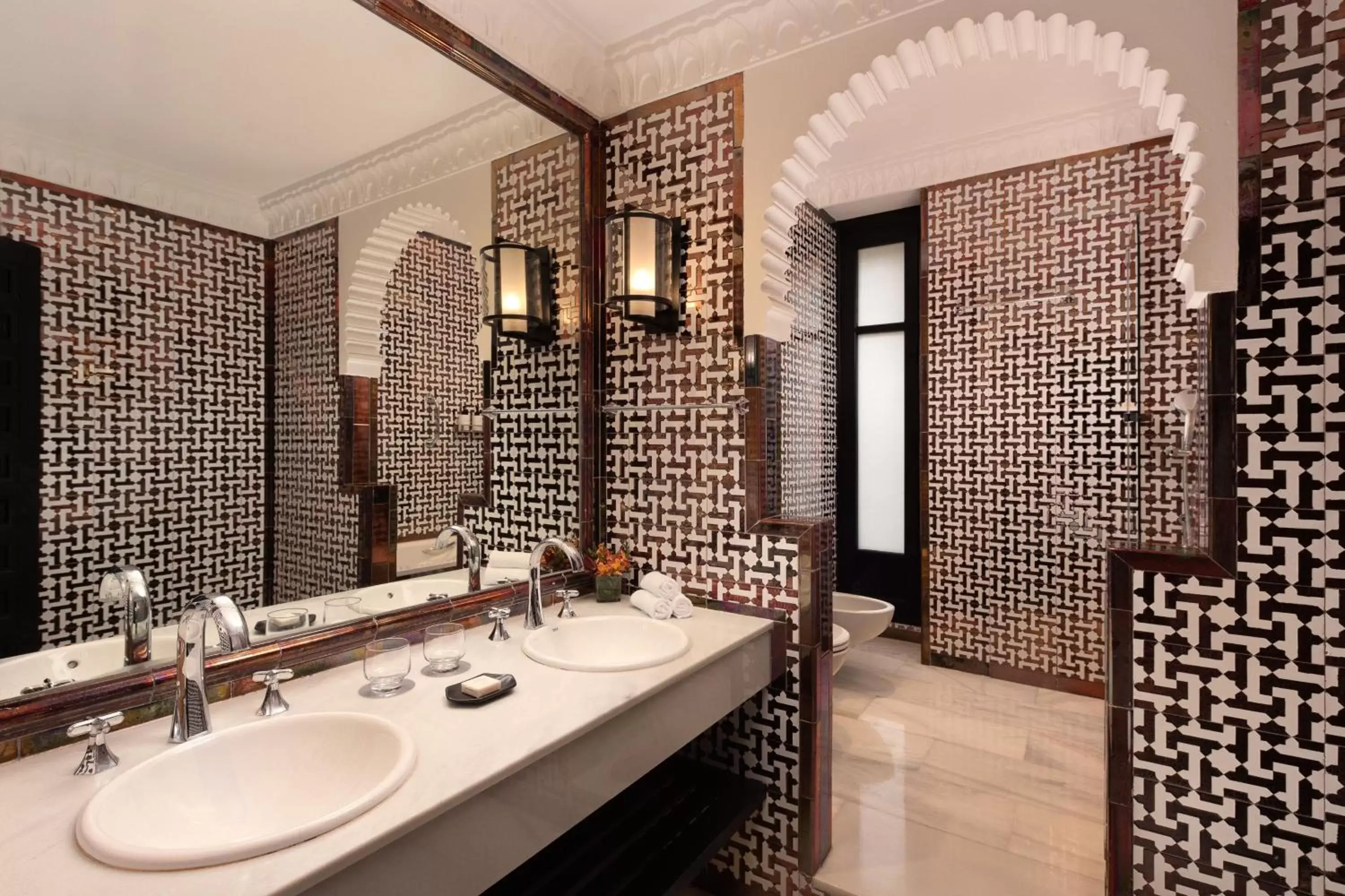 Bathroom in Hotel Alfonso XIII, a Luxury Collection Hotel, Seville