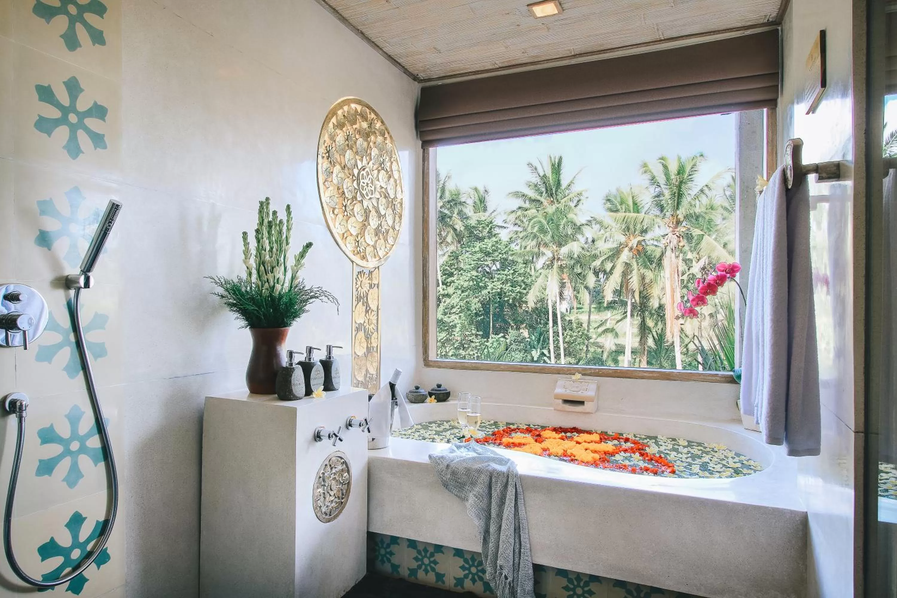 Bathroom in Kuwarasan A Pramana Experience