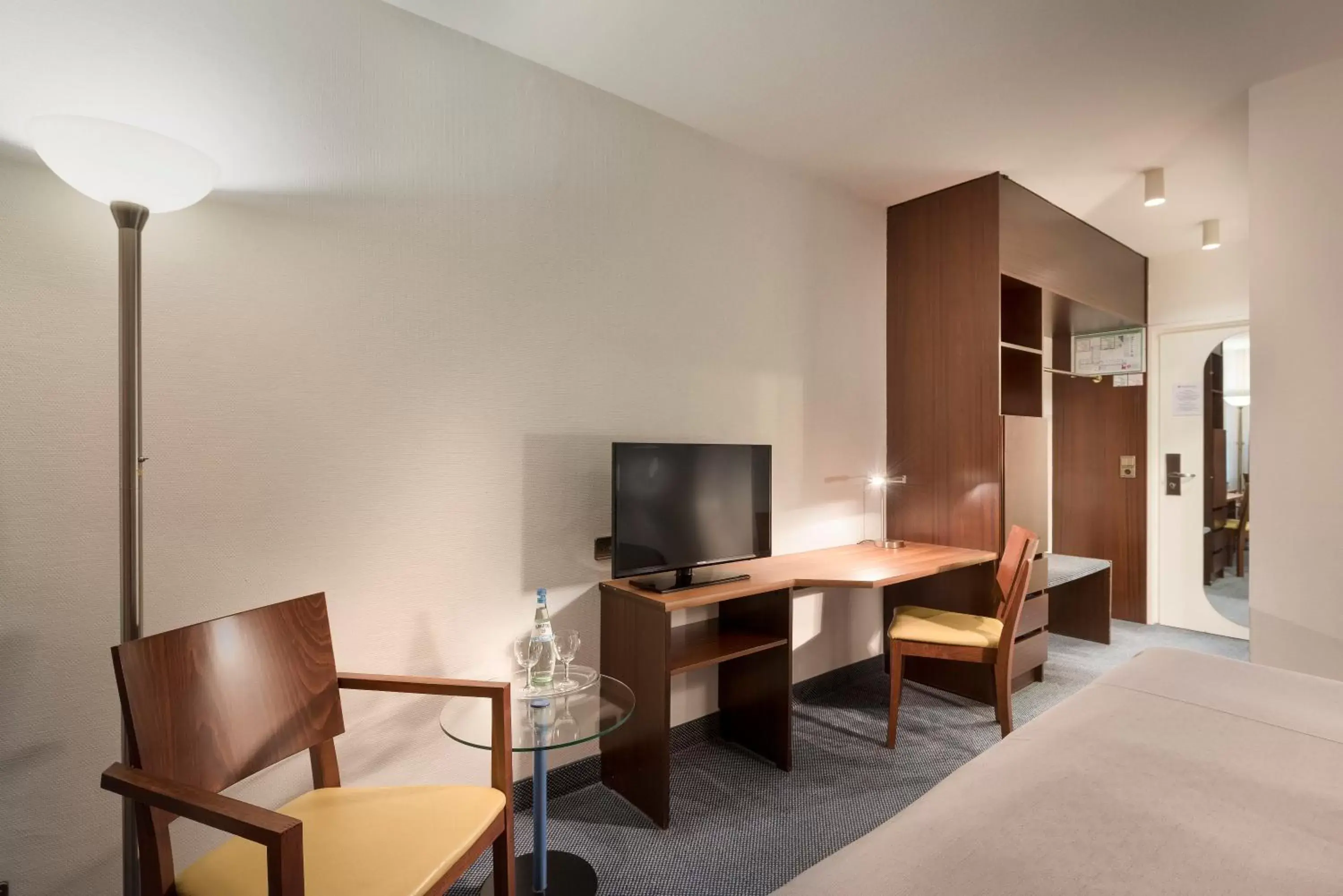 TV and multimedia, TV/Entertainment Center in Ramada by Wyndham Flensburg