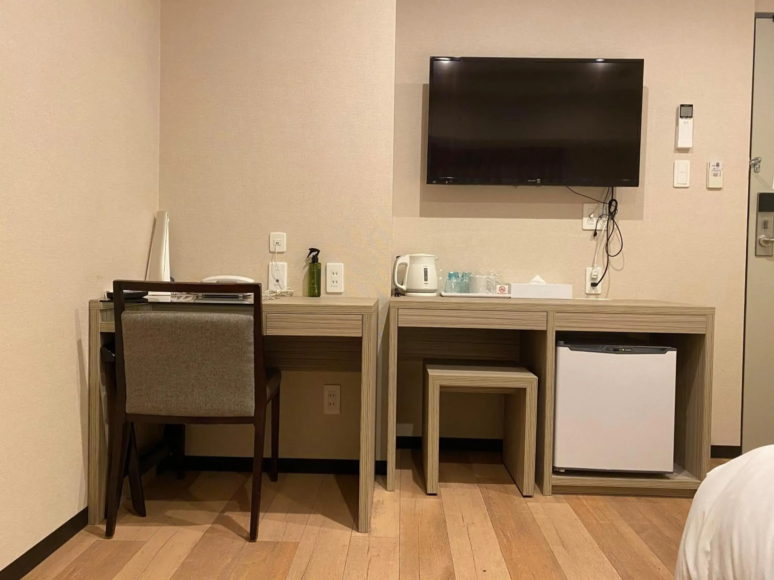 TV and multimedia, TV/Entertainment Center in Nipponbashi Luxe Hotel