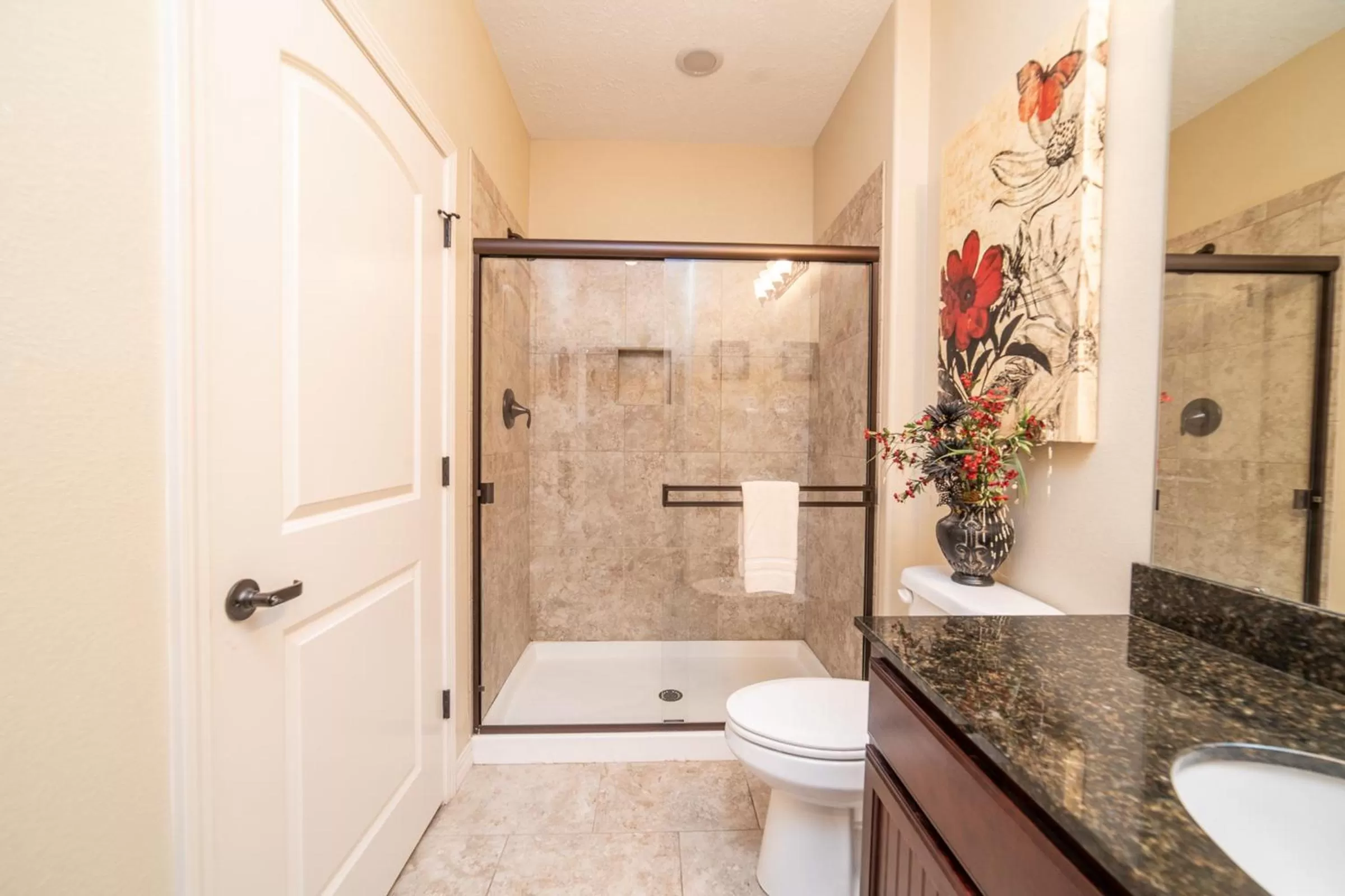 Shower in Majestic at Table Rock