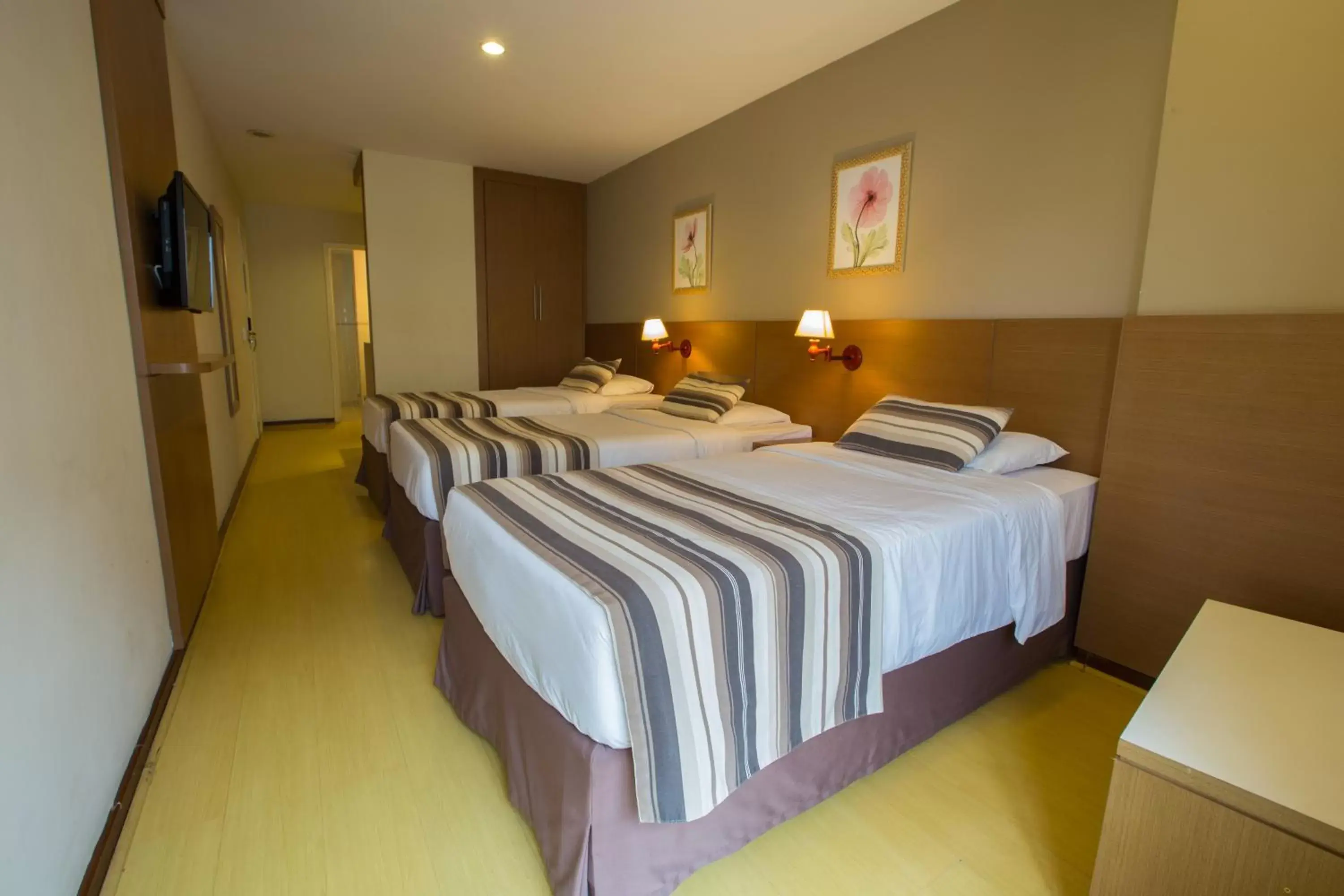 Photo of the whole room, Bed in Augusto's Copacabana Hotel Photo of the whole room, Bed in Augusto's Copacabana Hotel