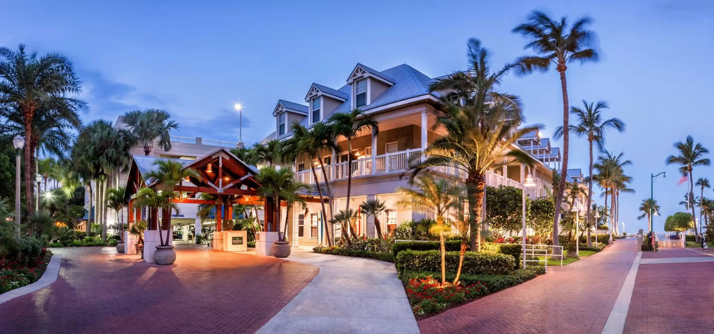 Facade/entrance in Opal Key Resort & Marina
