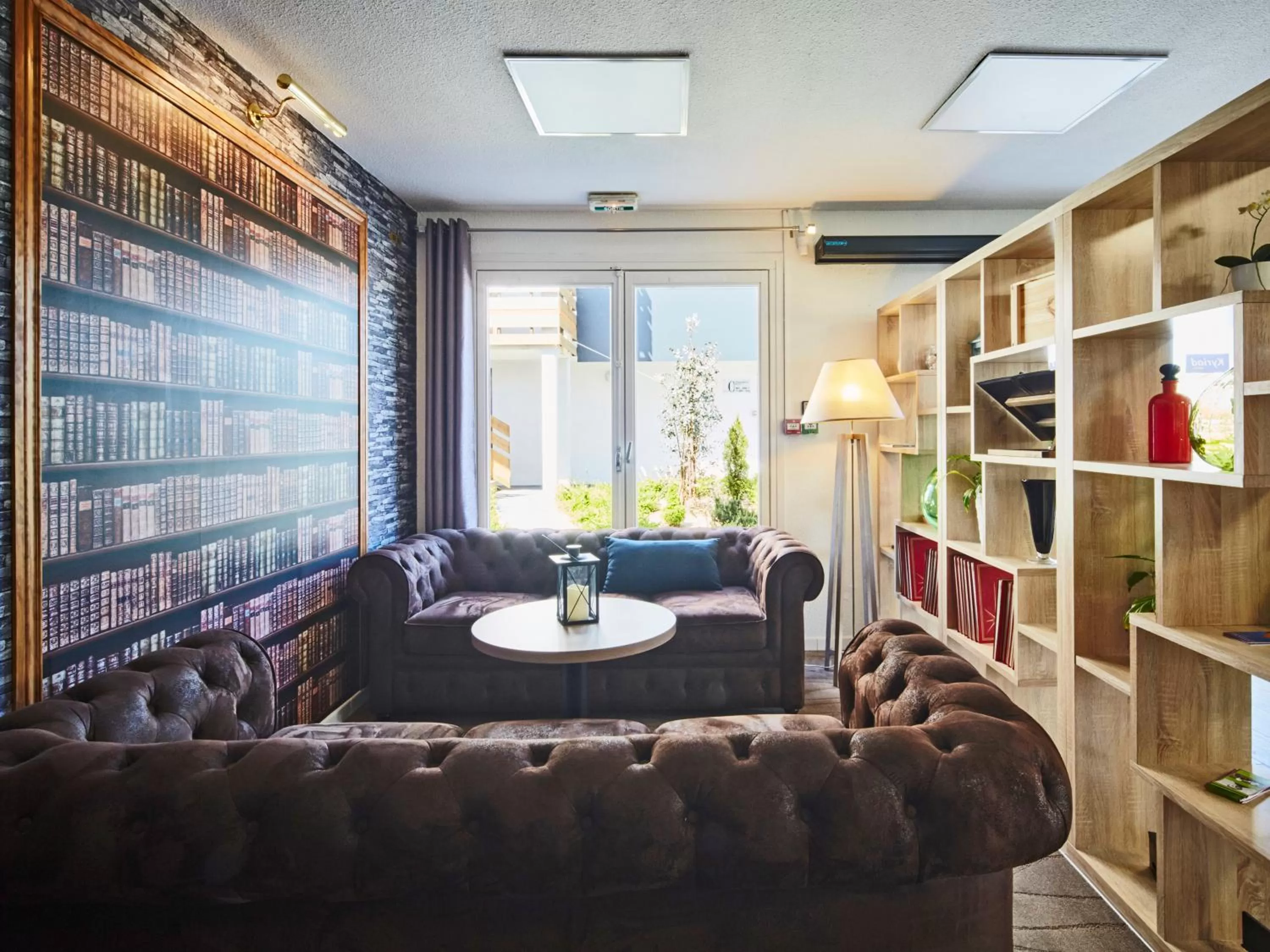 Restaurant/places to eat in Kyriad Lisieux