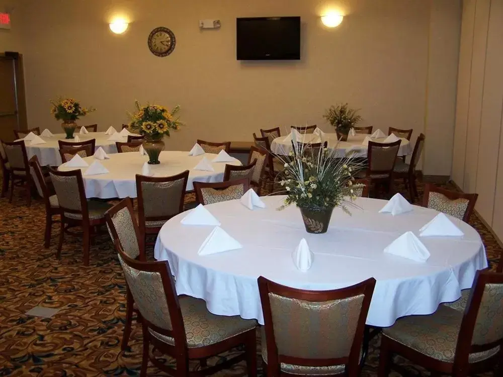 Restaurant/Places to Eat in Country Inn & Suites by Radisson, Wilson, NC
