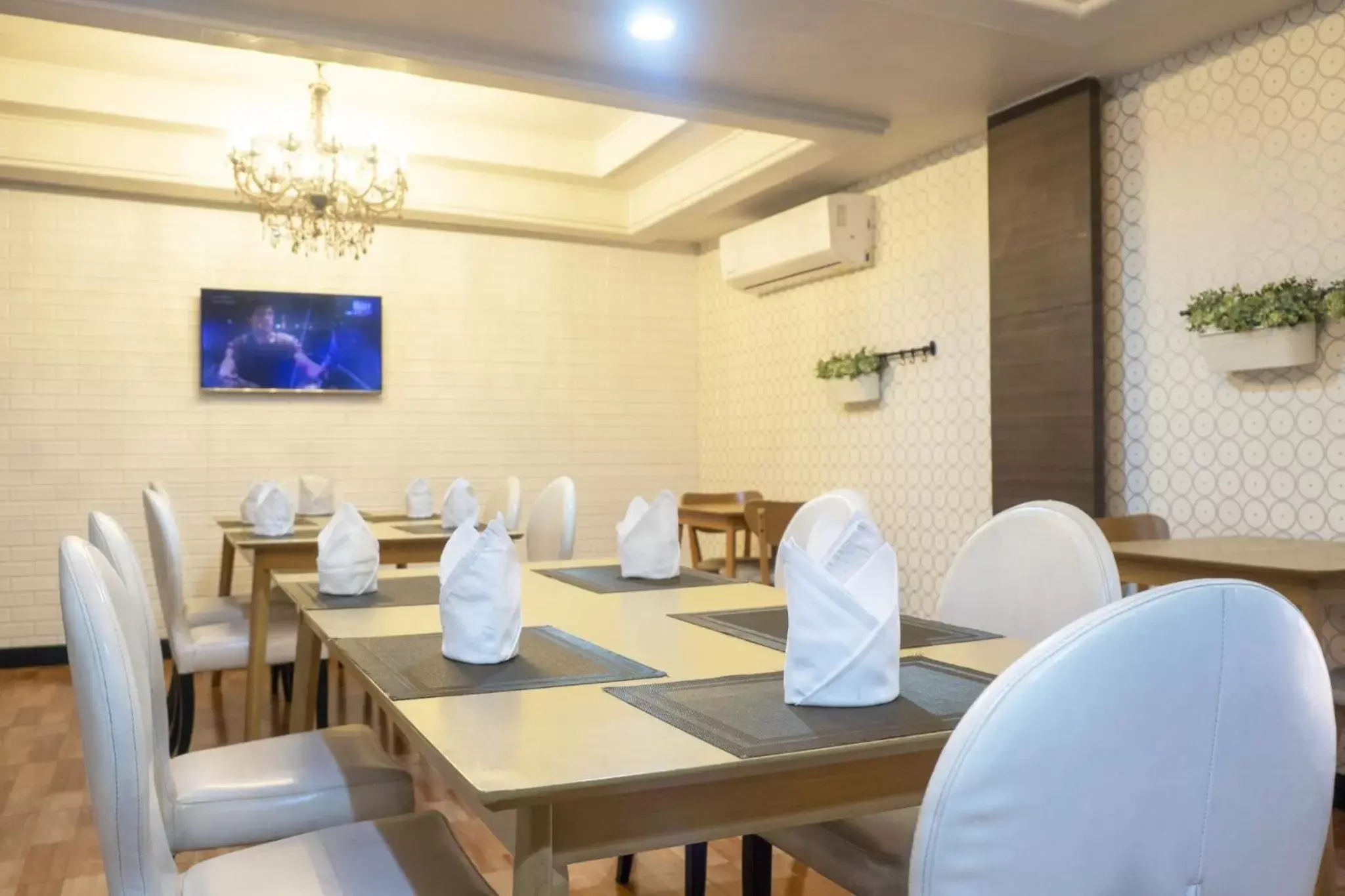 Meals, Restaurant/Places to Eat in Baiyoke Boutique Hotel