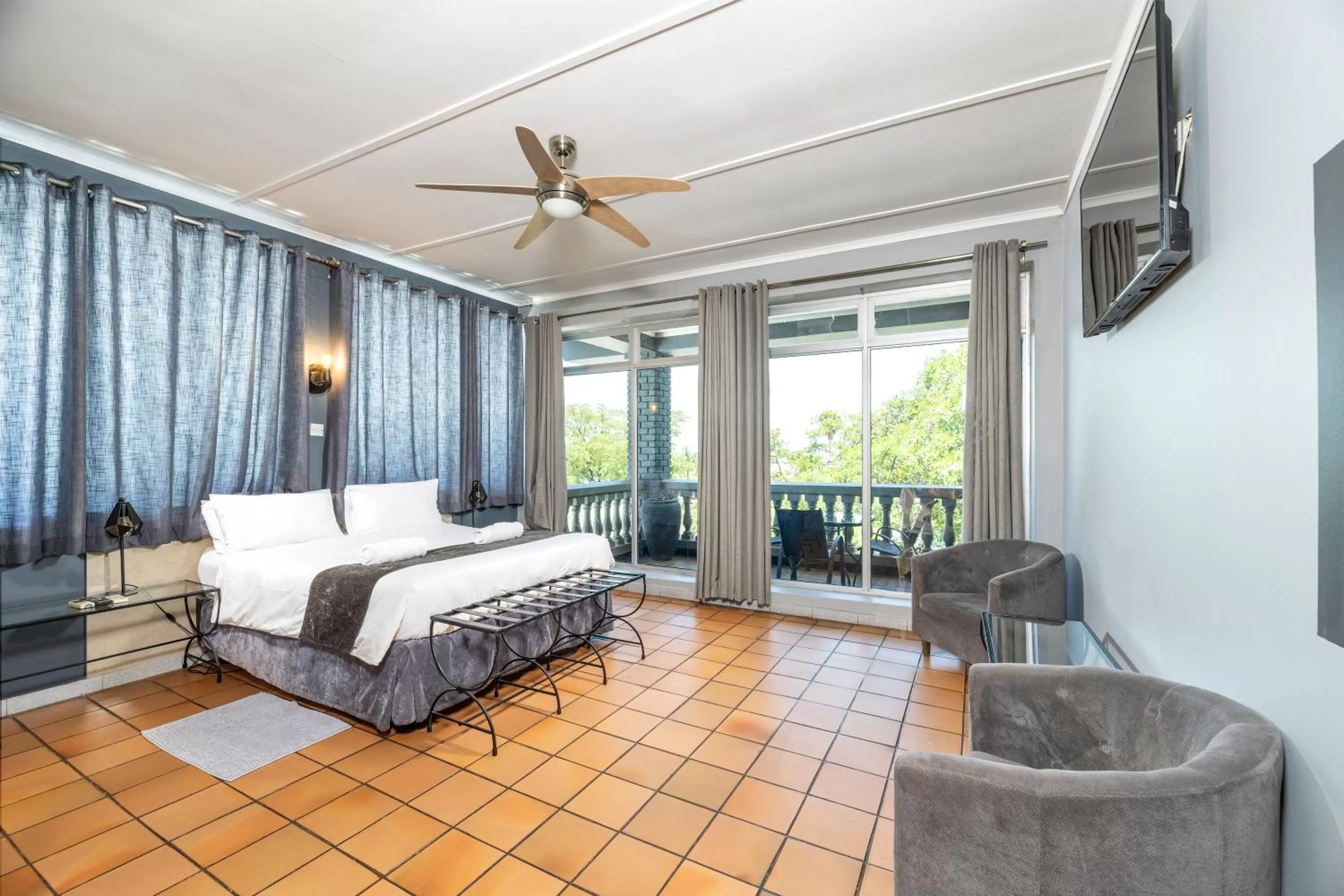 Bed in N1 Hotel & Campsite Victoria Falls