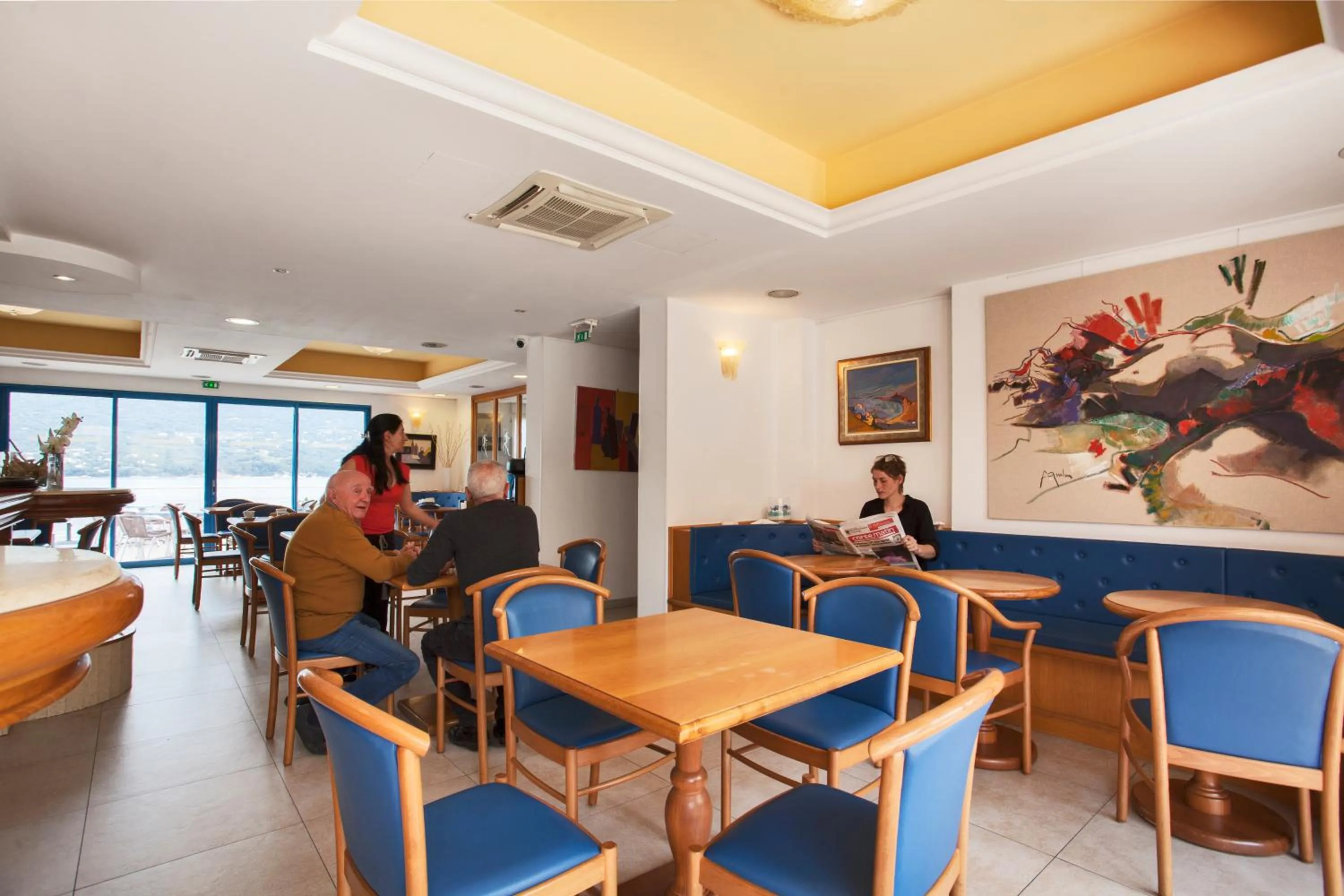 Lounge or bar in Le Neptune & Spa