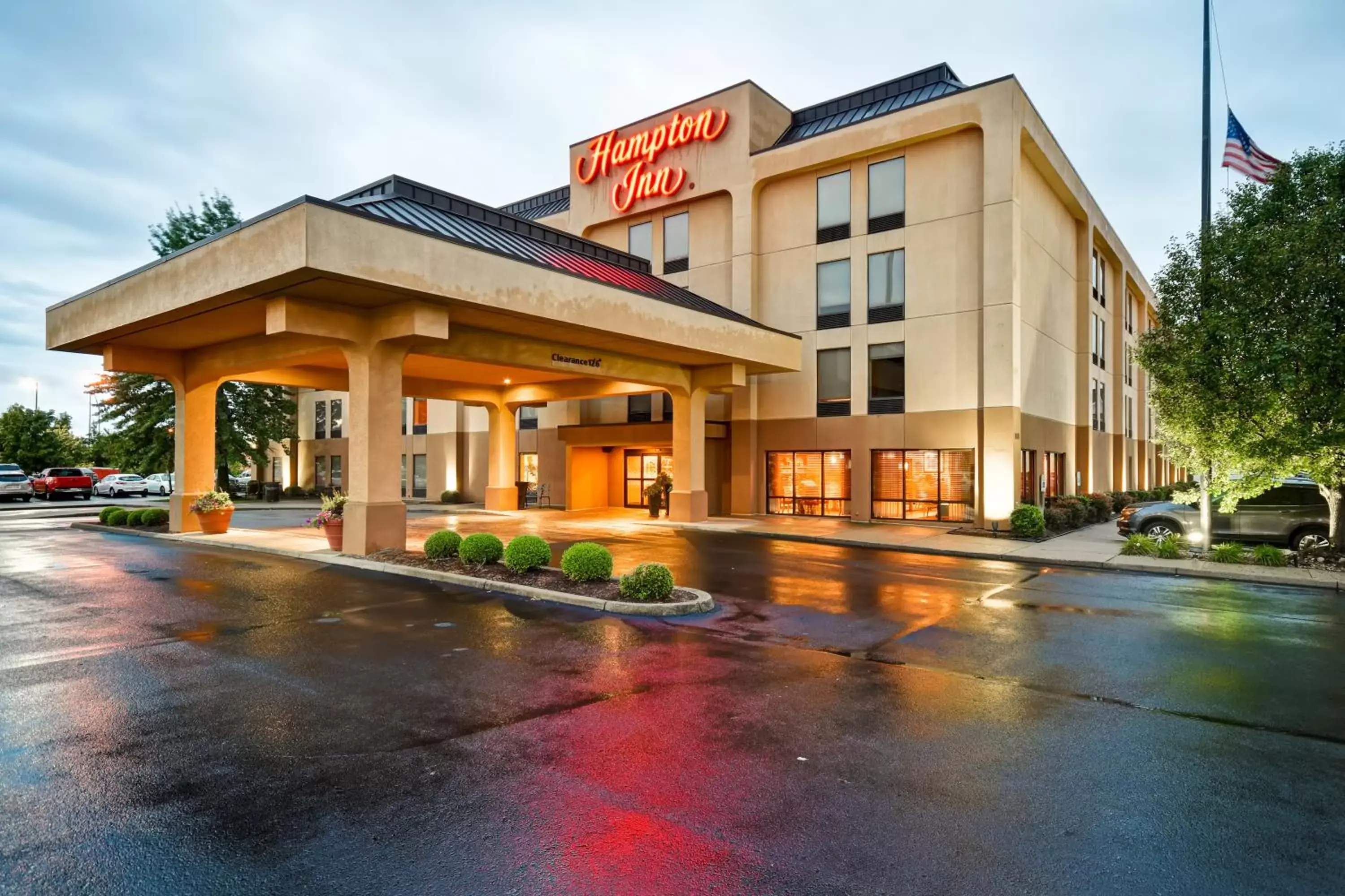 Property building in Hampton Inn Louisville Airport Fair/Expo Center