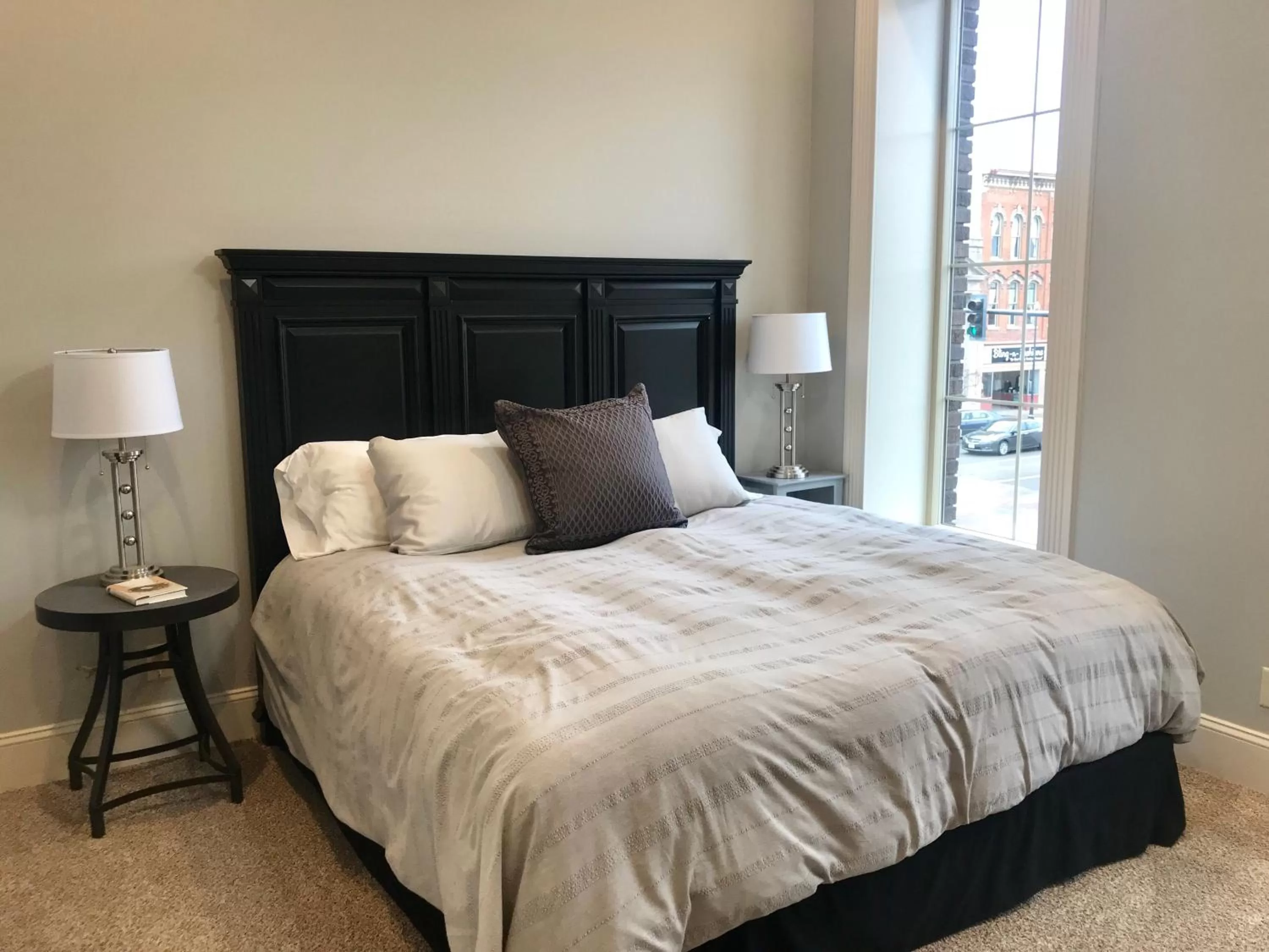 Bed in Inn On Central