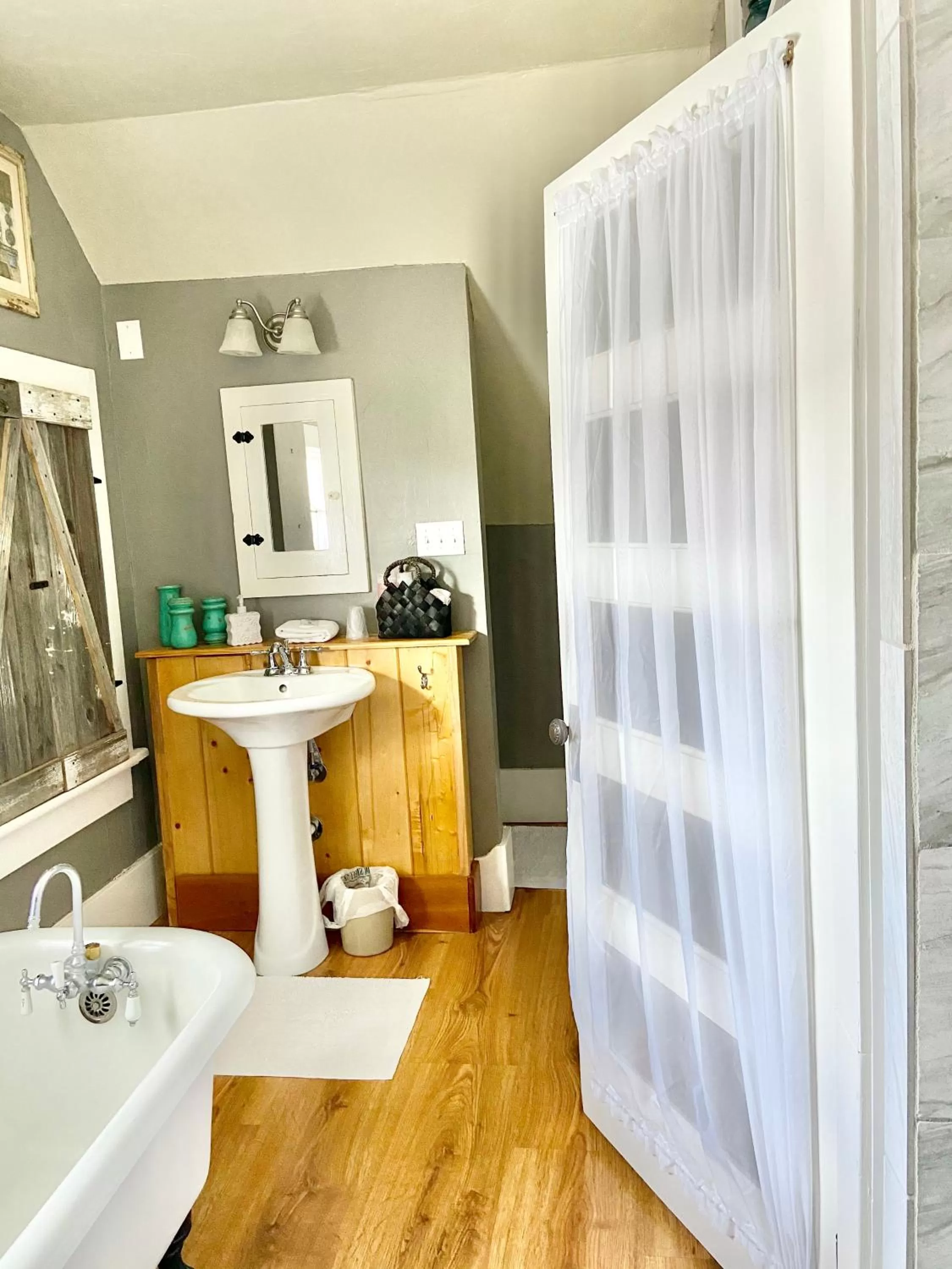 Bathroom in The Panguitch House