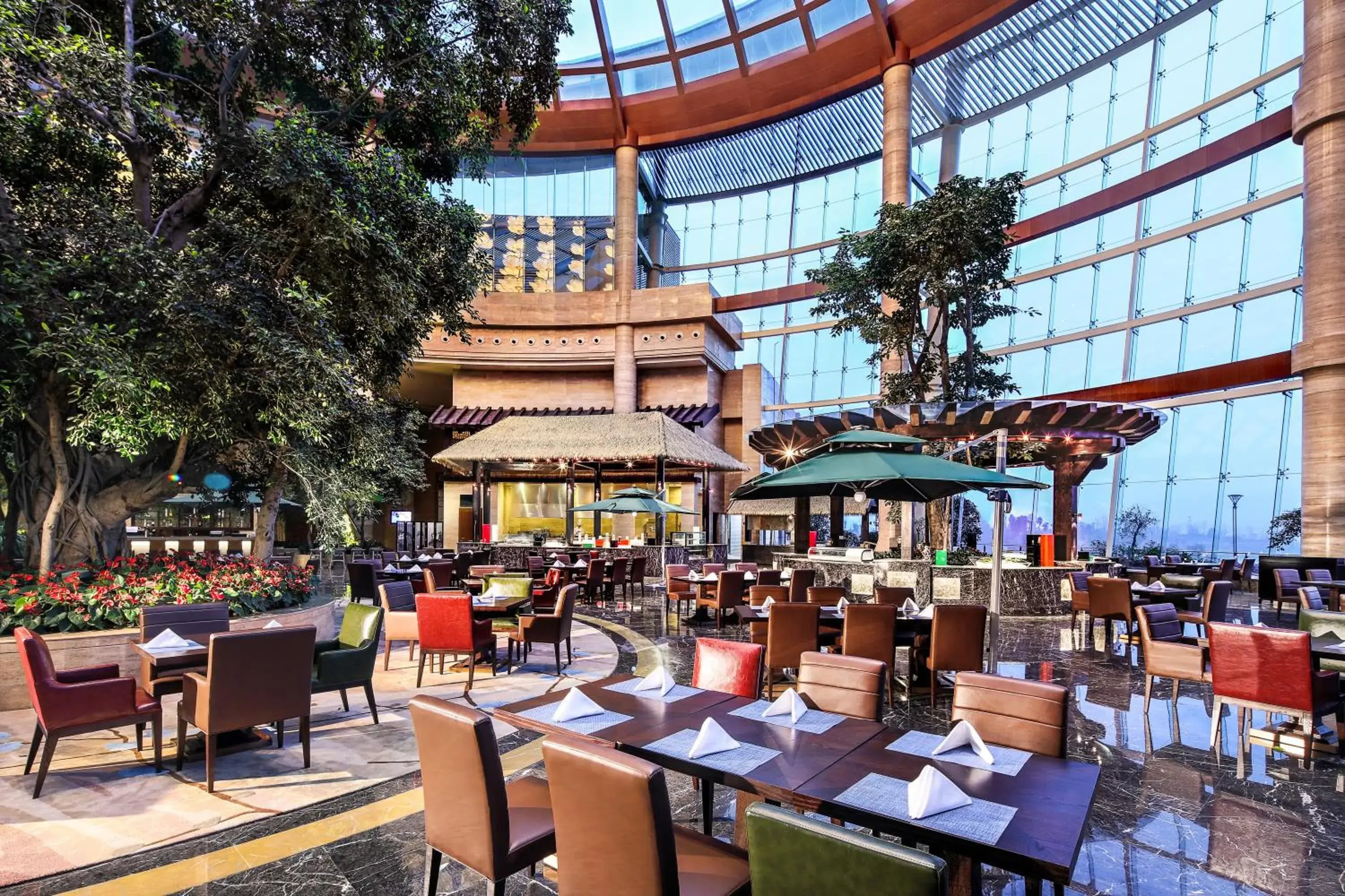 Restaurant/Places to Eat in InterContinental Sancha Lake, an IHG Hotel