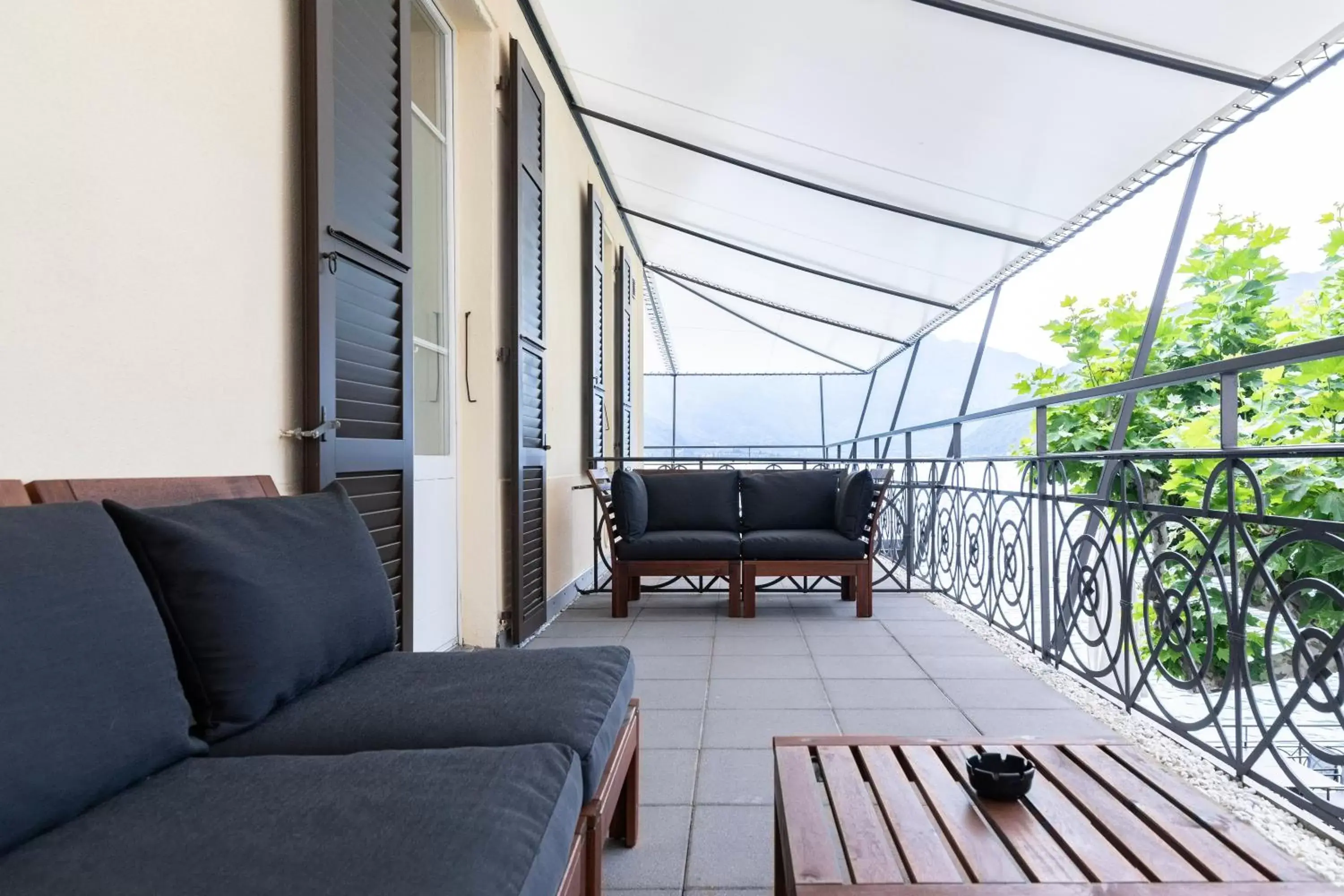 Balcony/Terrace in Lac Hotel