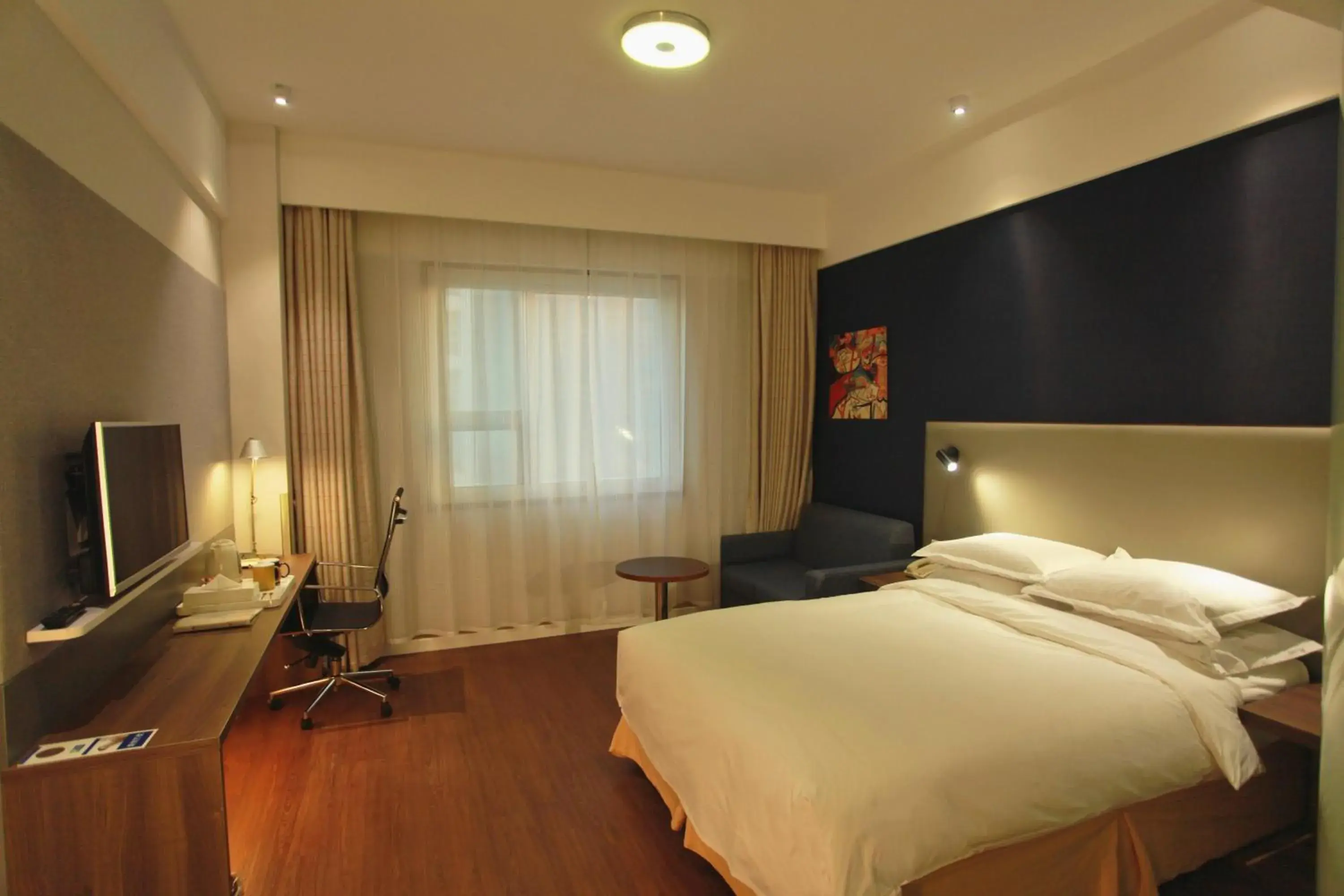 Photo of the whole room, Bed in Holiday Inn Express Hefei South, an IHG Hotel