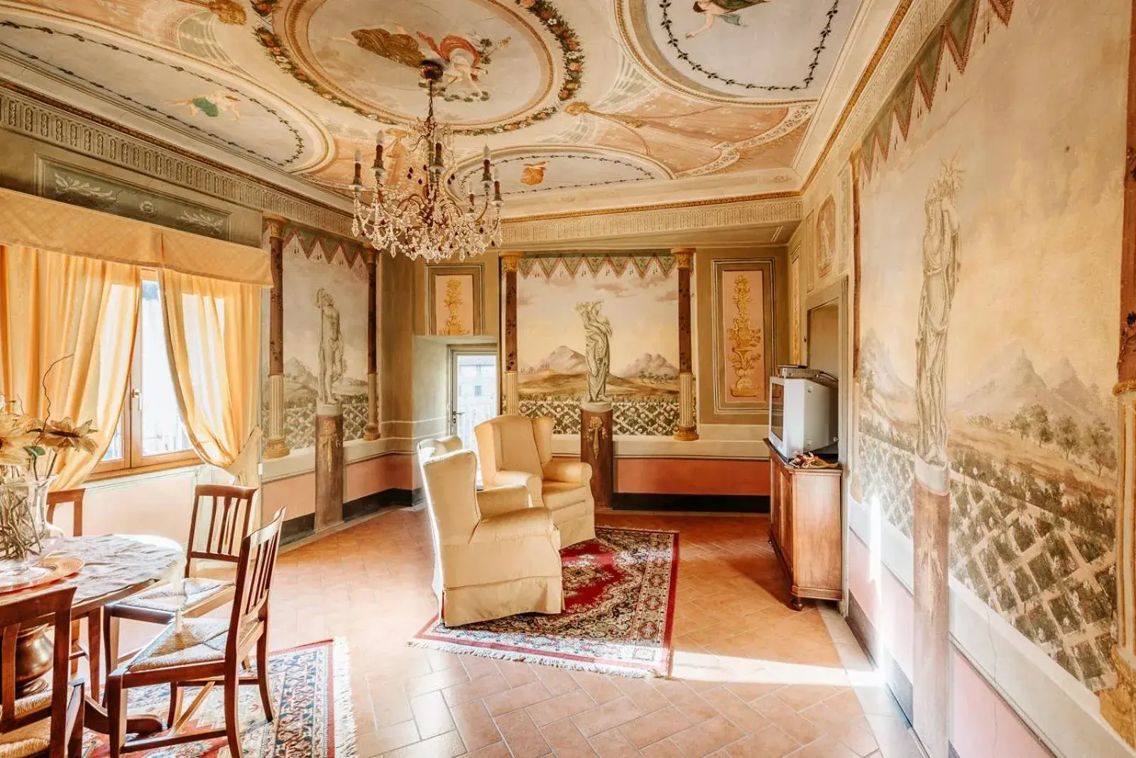 Communal lounge/ TV room, Seating Area in Dimora Casa Eugenia