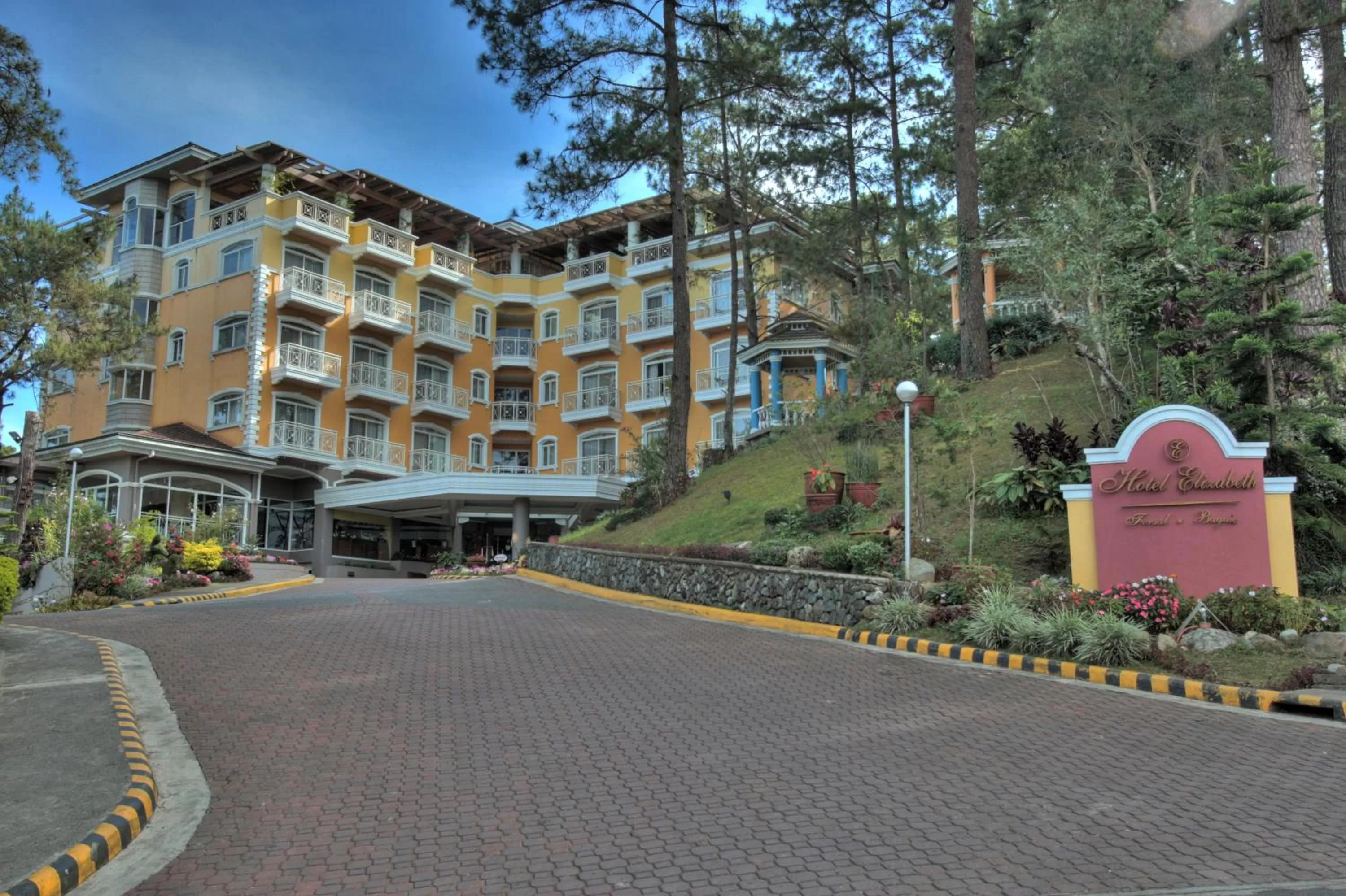 Property building in Hotel Elizabeth - Baguio