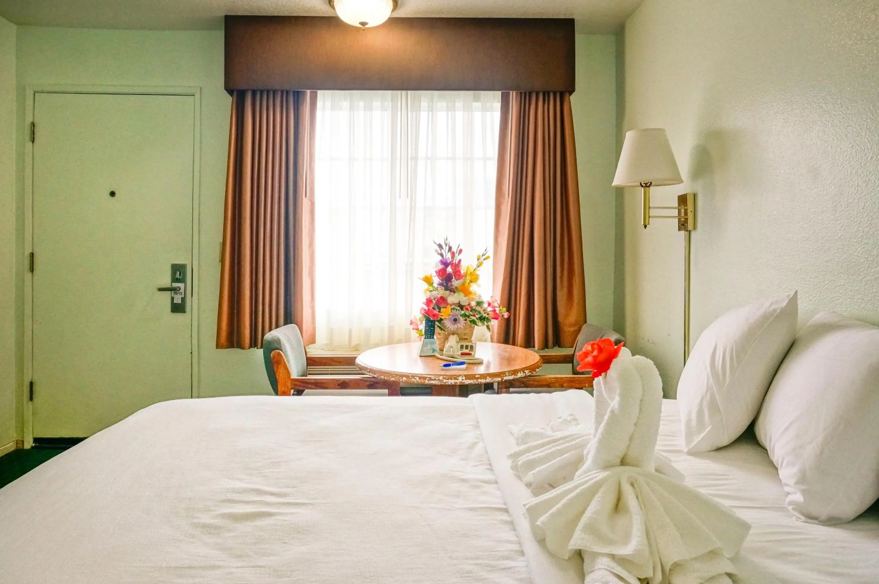 Bed in OceanView Motel