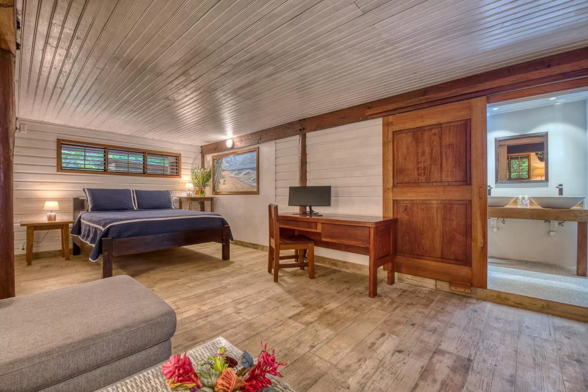 Bed in Oasis Bluff Beach