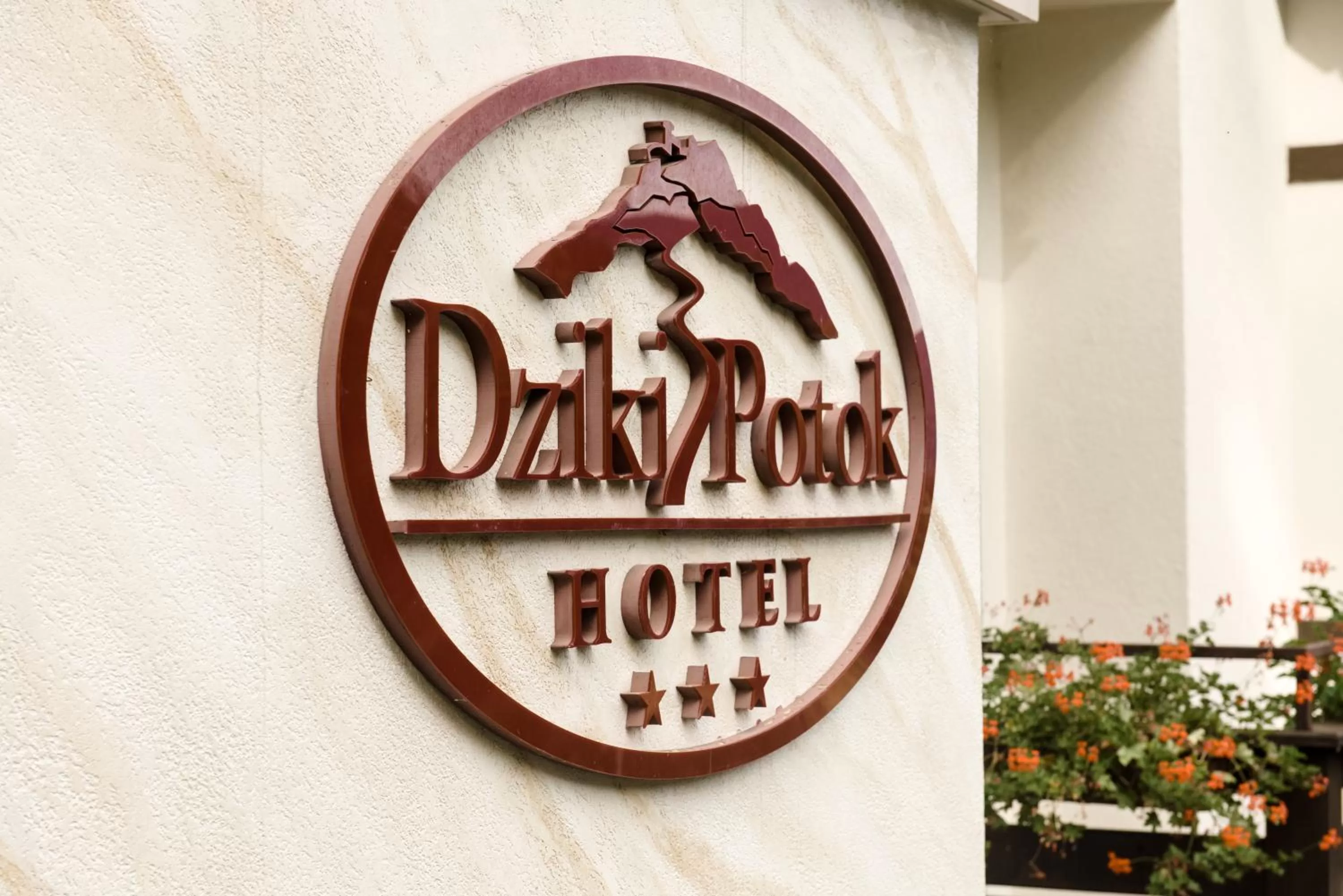 Facade/entrance in Hotel Dziki Potok Karpacz Konferencje & SPA