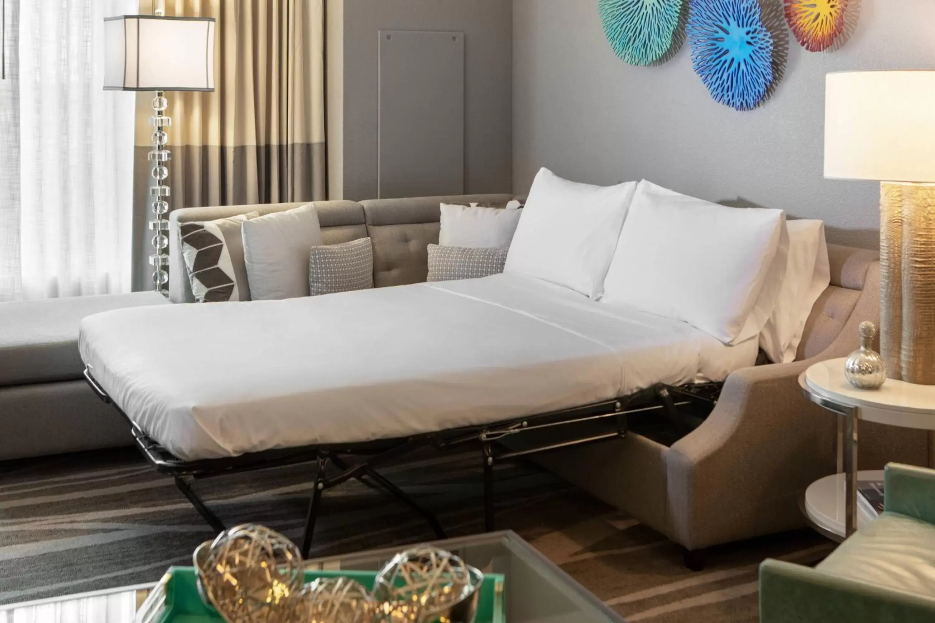 Bedroom, Bed in Renaissance Tampa International Plaza Hotel