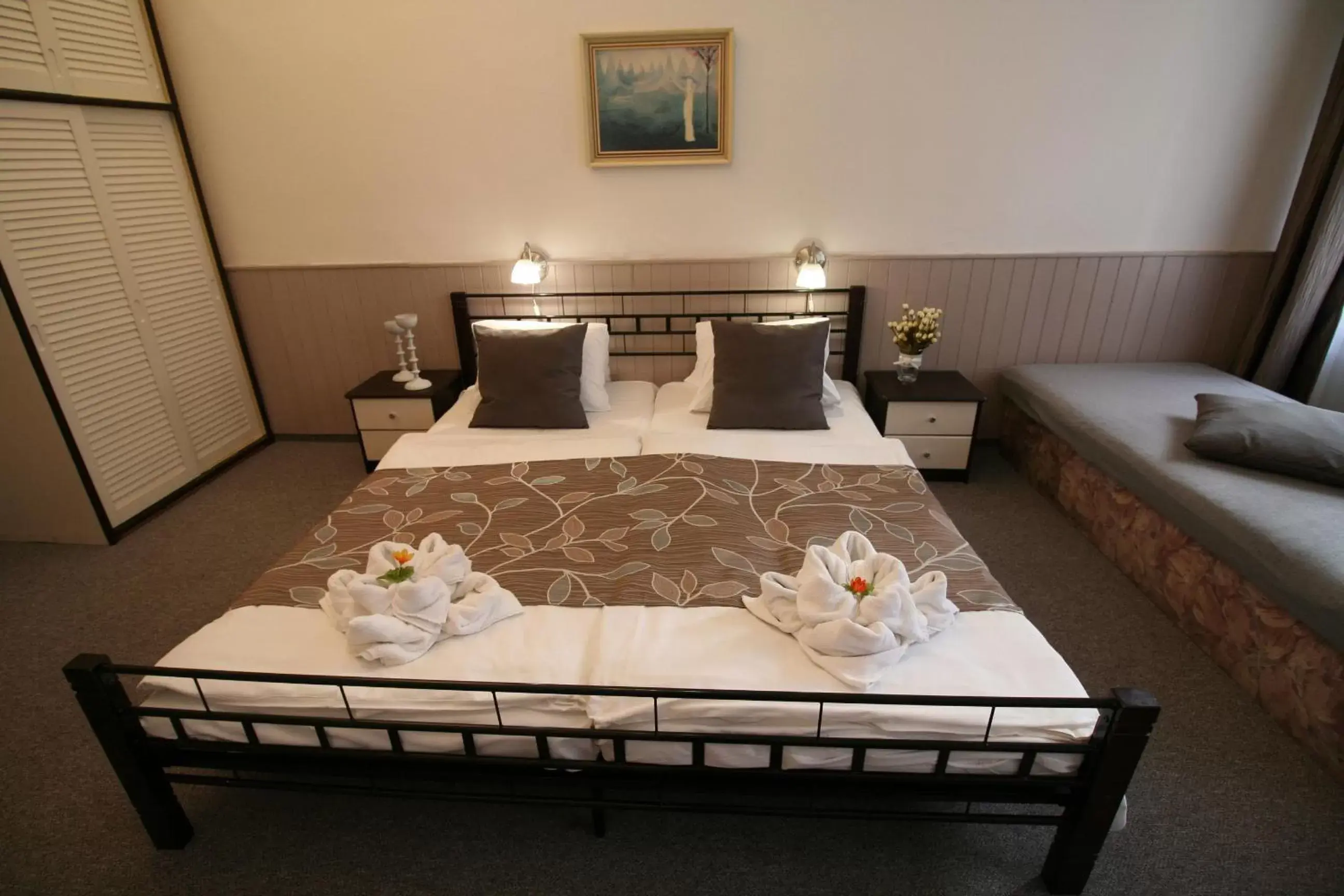 Bed in Anette Hotel