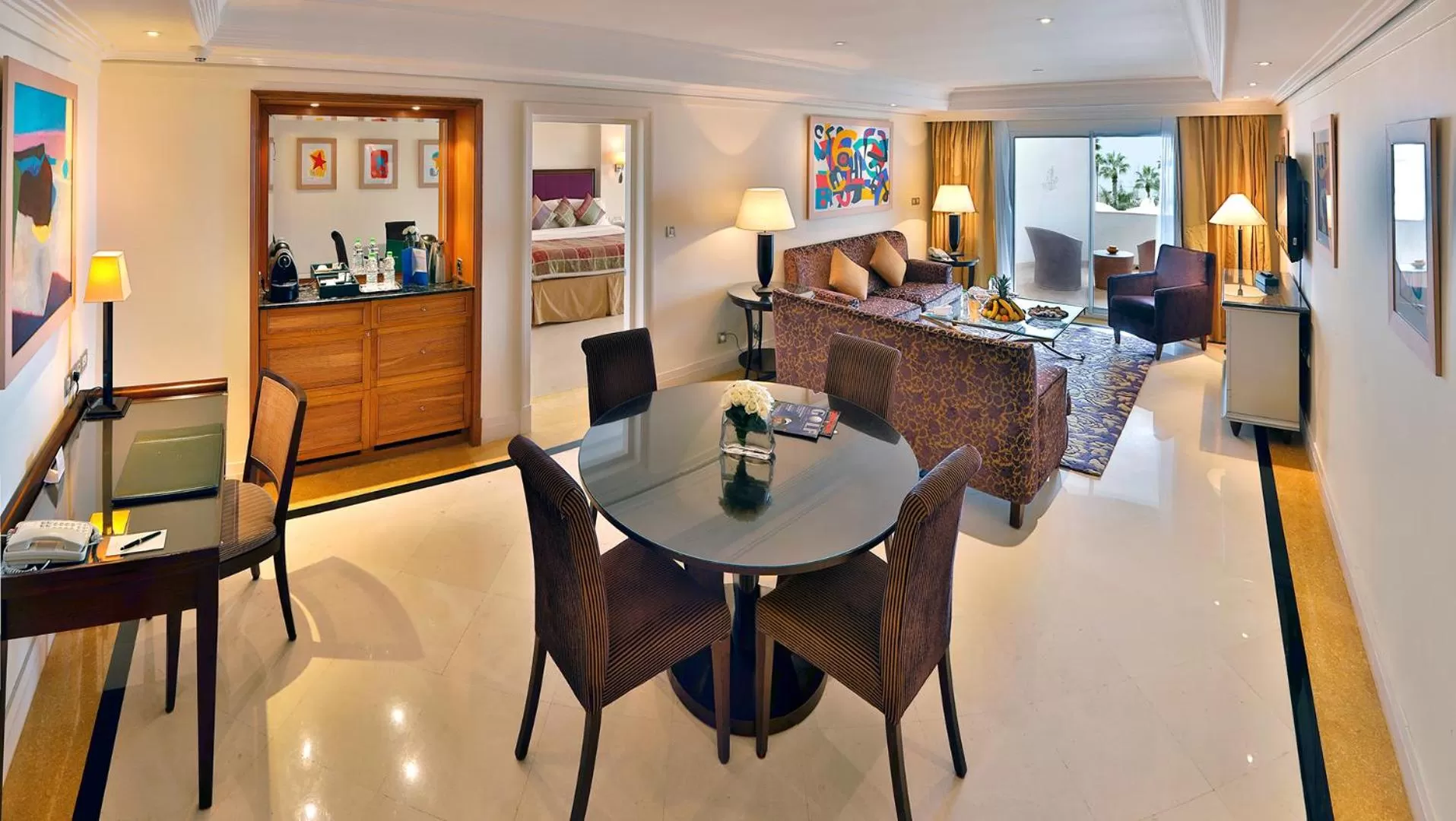 Living room in L' Amphitrite Palace Beach Resort & Spa