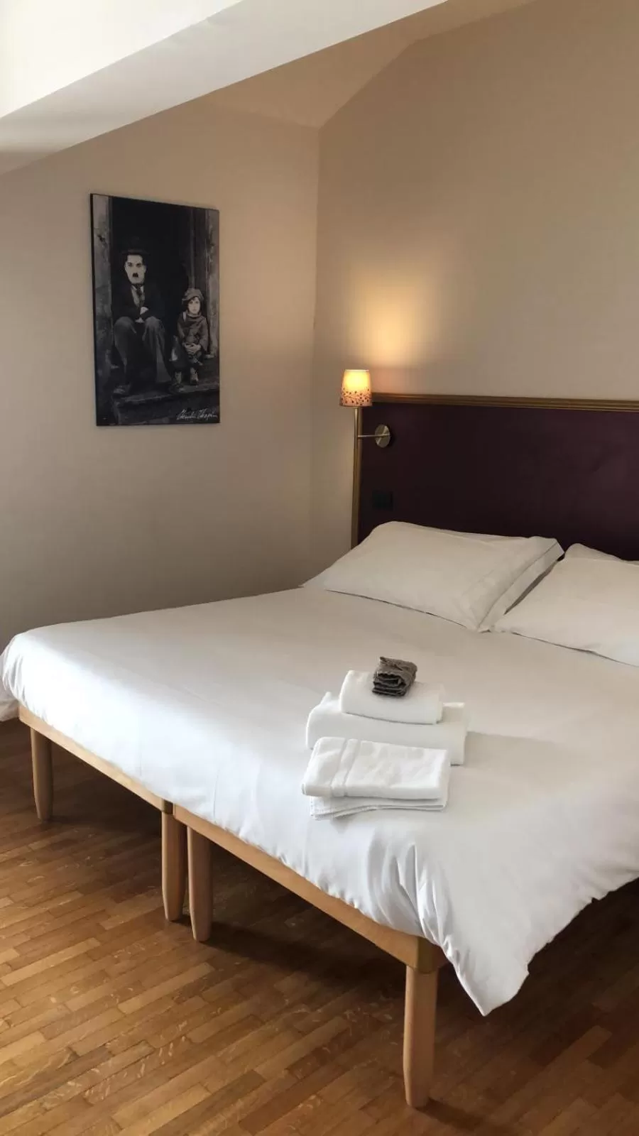 Bed in Siena Gallery - Rooms Only